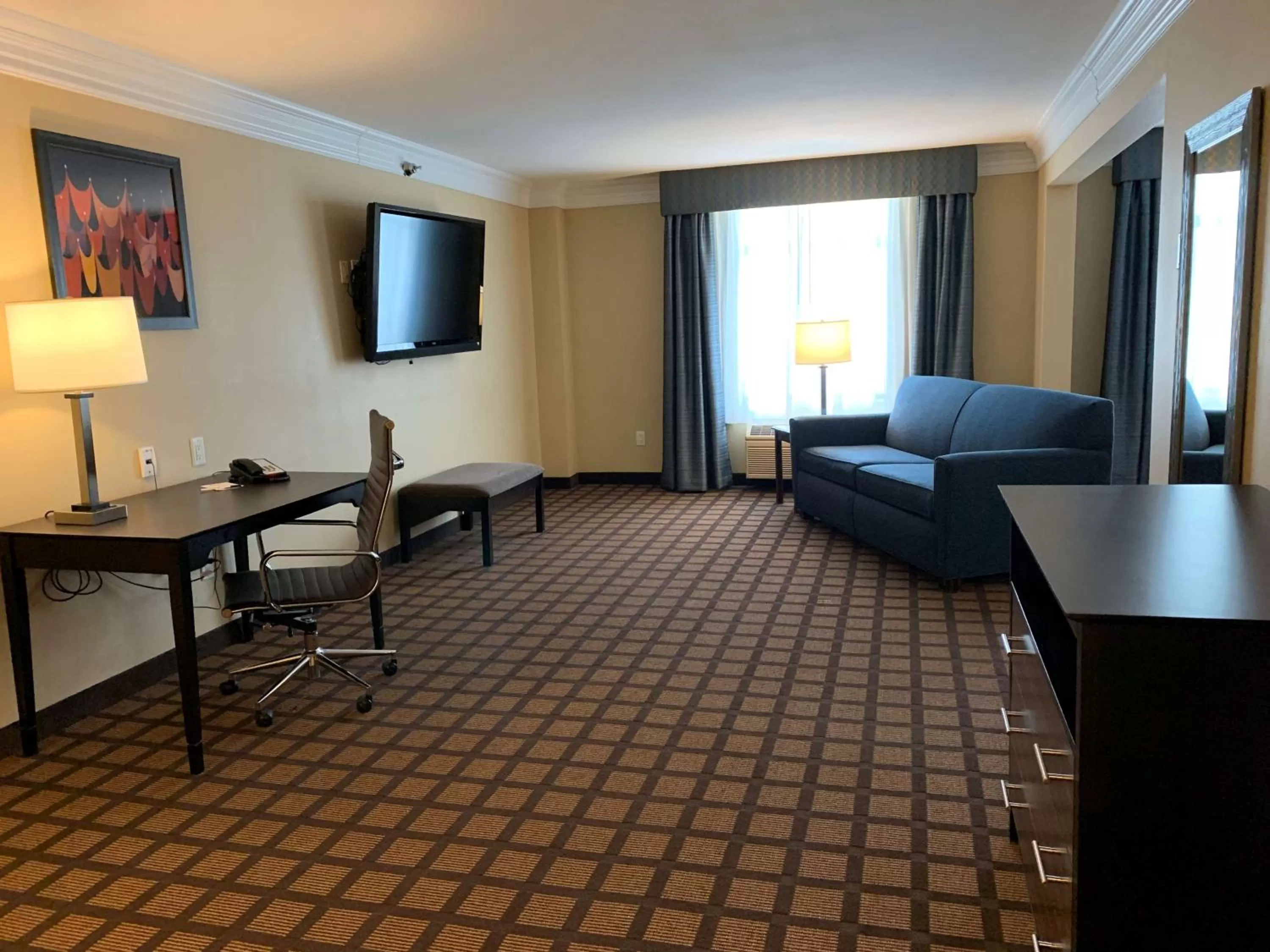 Photo of the whole room in Comfort Inn Saint Paul East