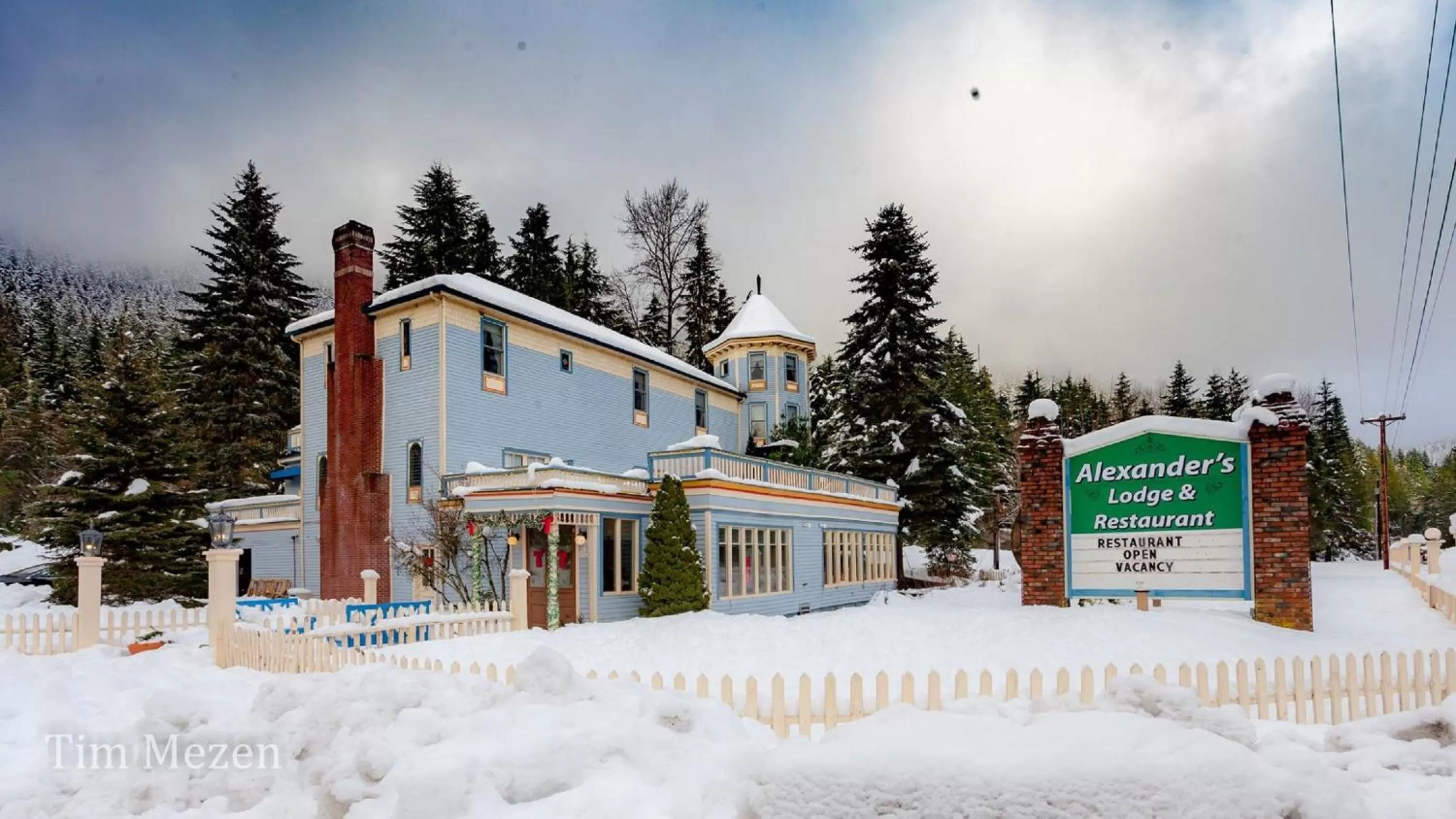 Street view in Alexander's Lodge