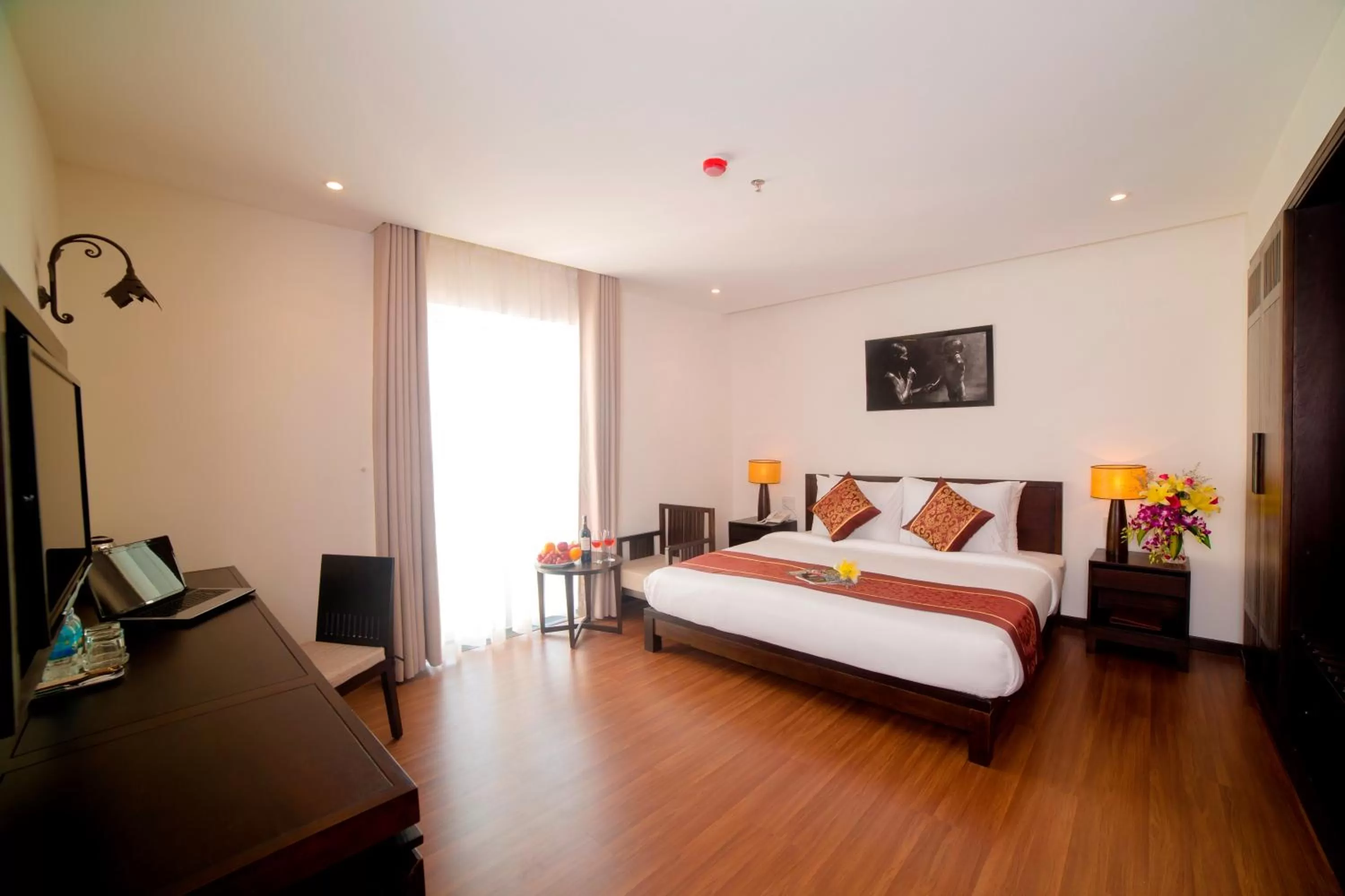 Balcony/Terrace, Bed in Edele Nha Trang Hotel