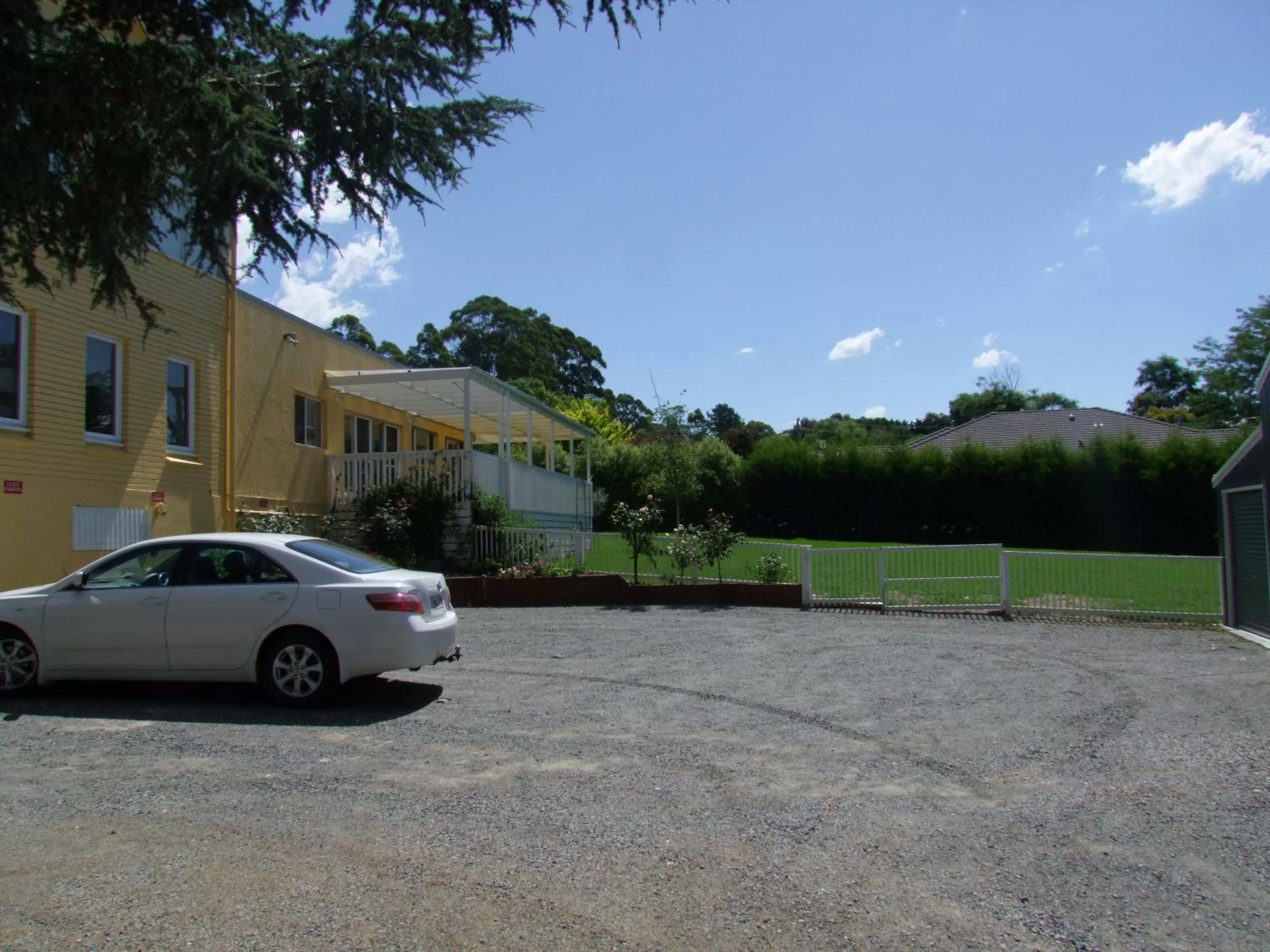 Facade/entrance, Property Building in Bundanoon Lodge
