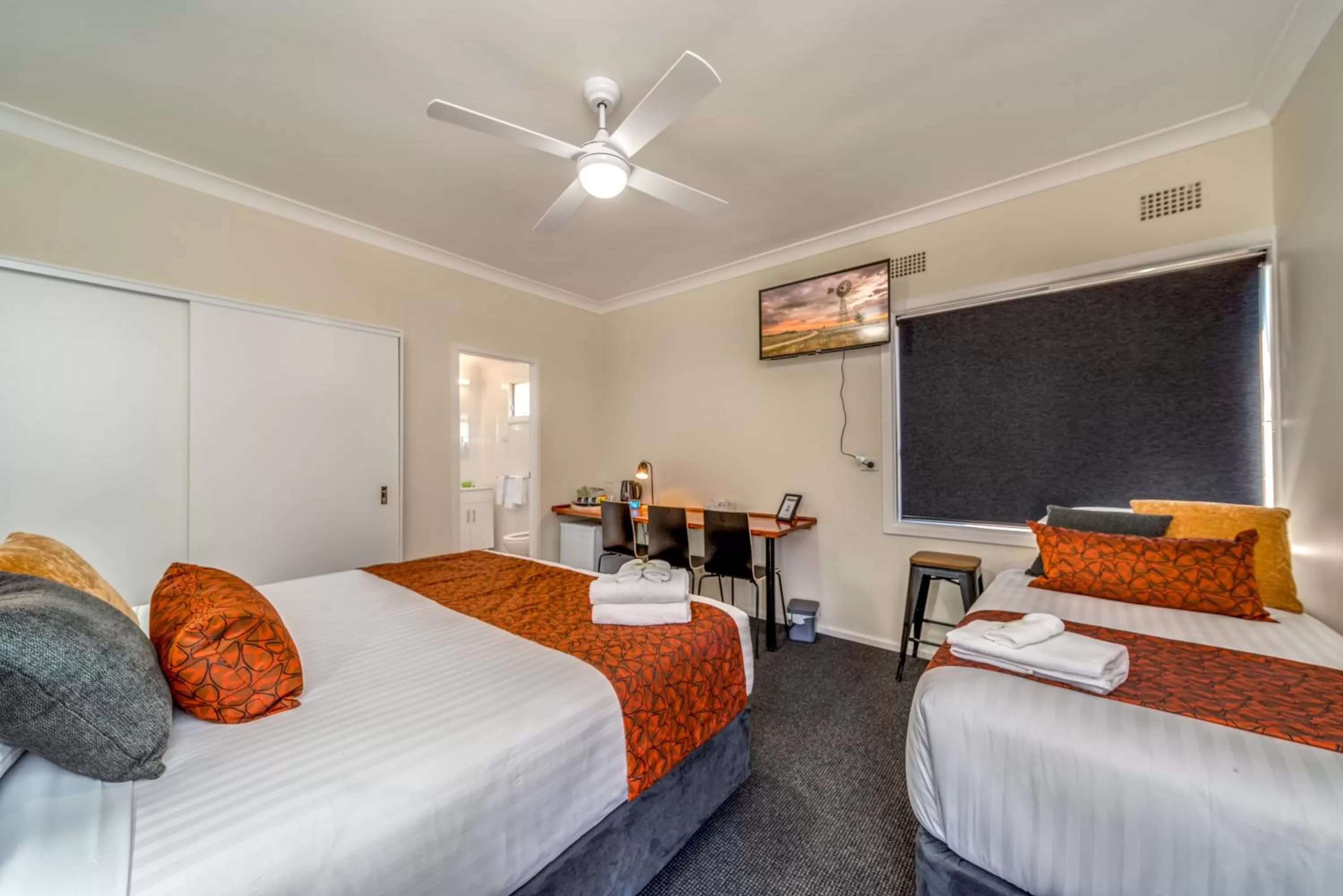 Bed in Black Sheep Motel Goulburn