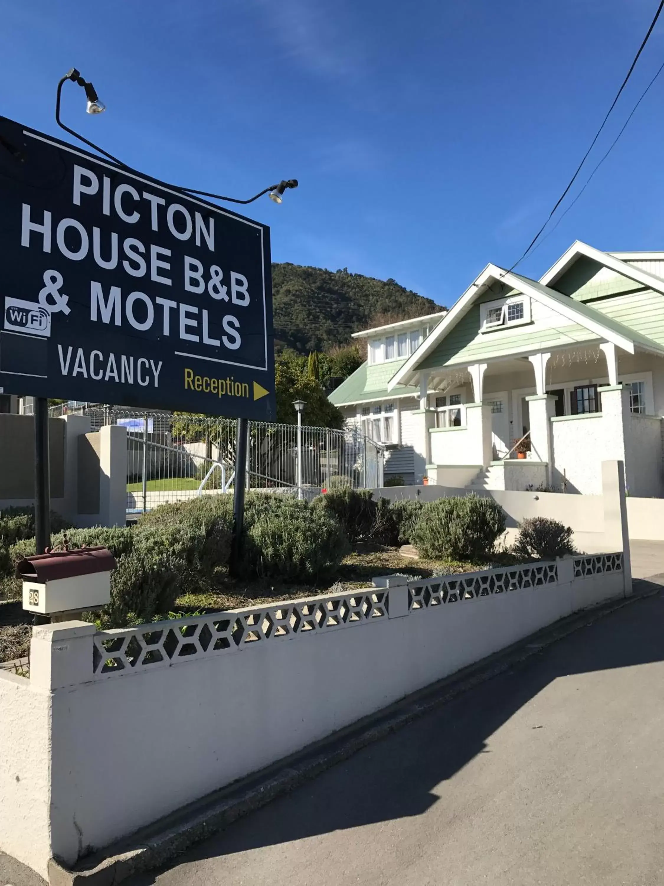 Picton House B&B and Motel Picton House B&B and Motel