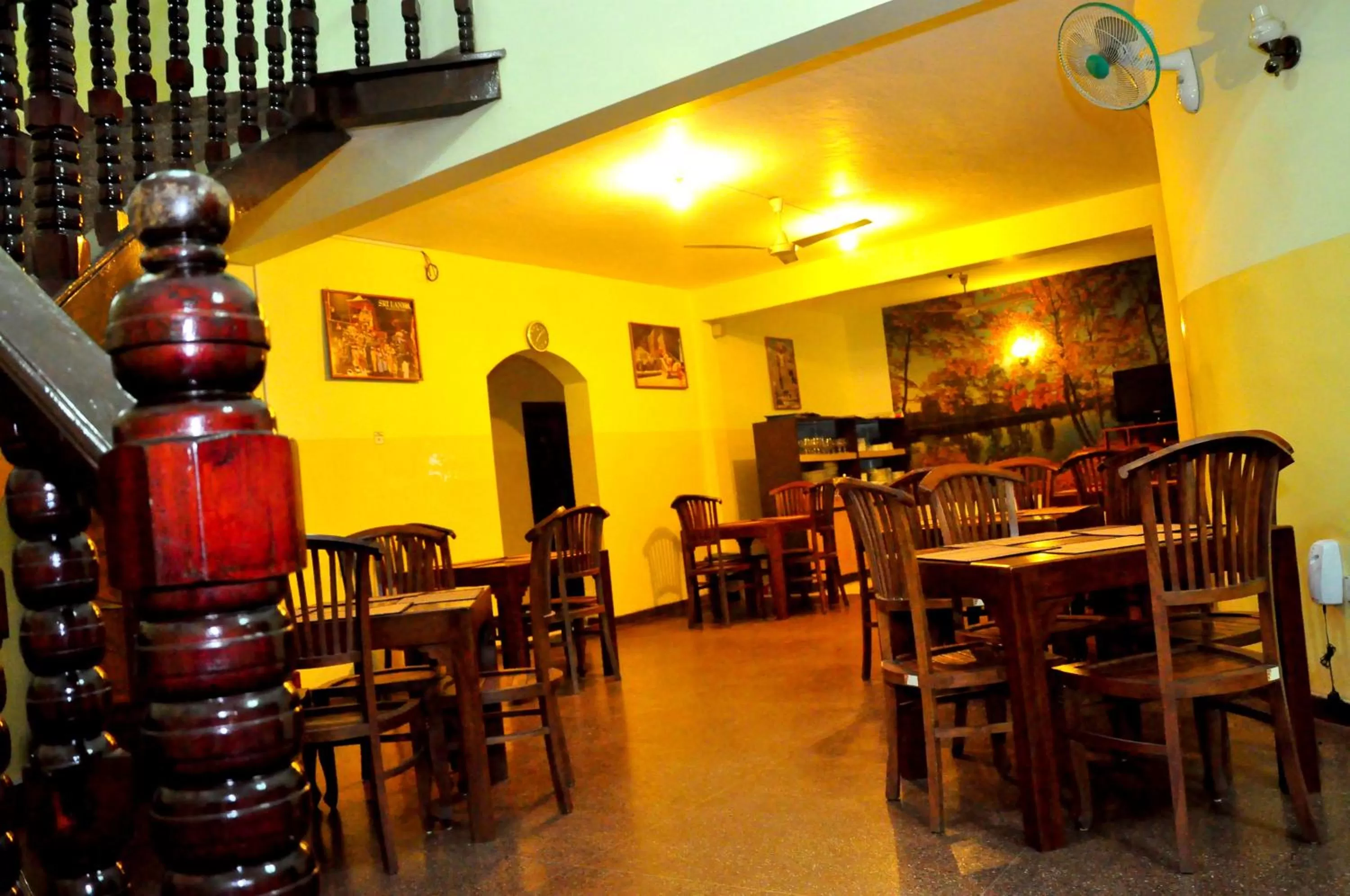 Restaurant/places to eat in Milano Tourist Rest