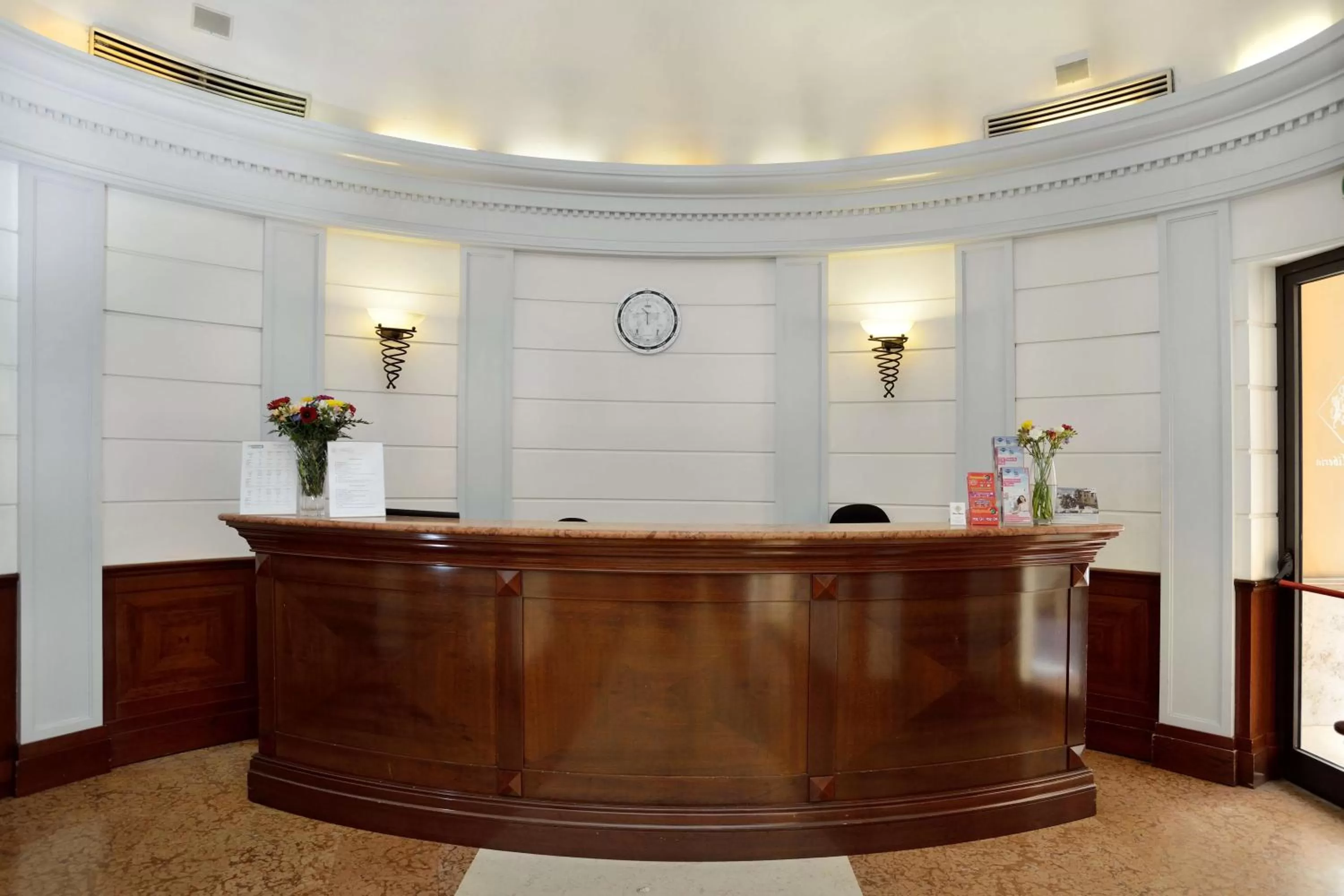 Lobby or reception in Hotel Hiberia