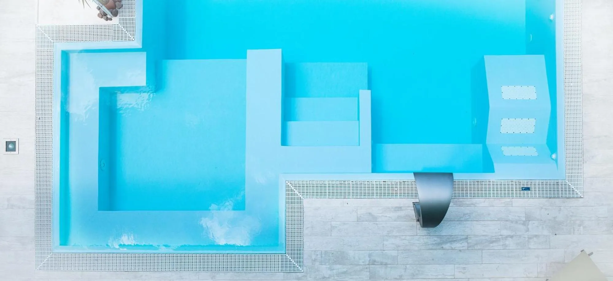 Swimming pool in Janus Hotel