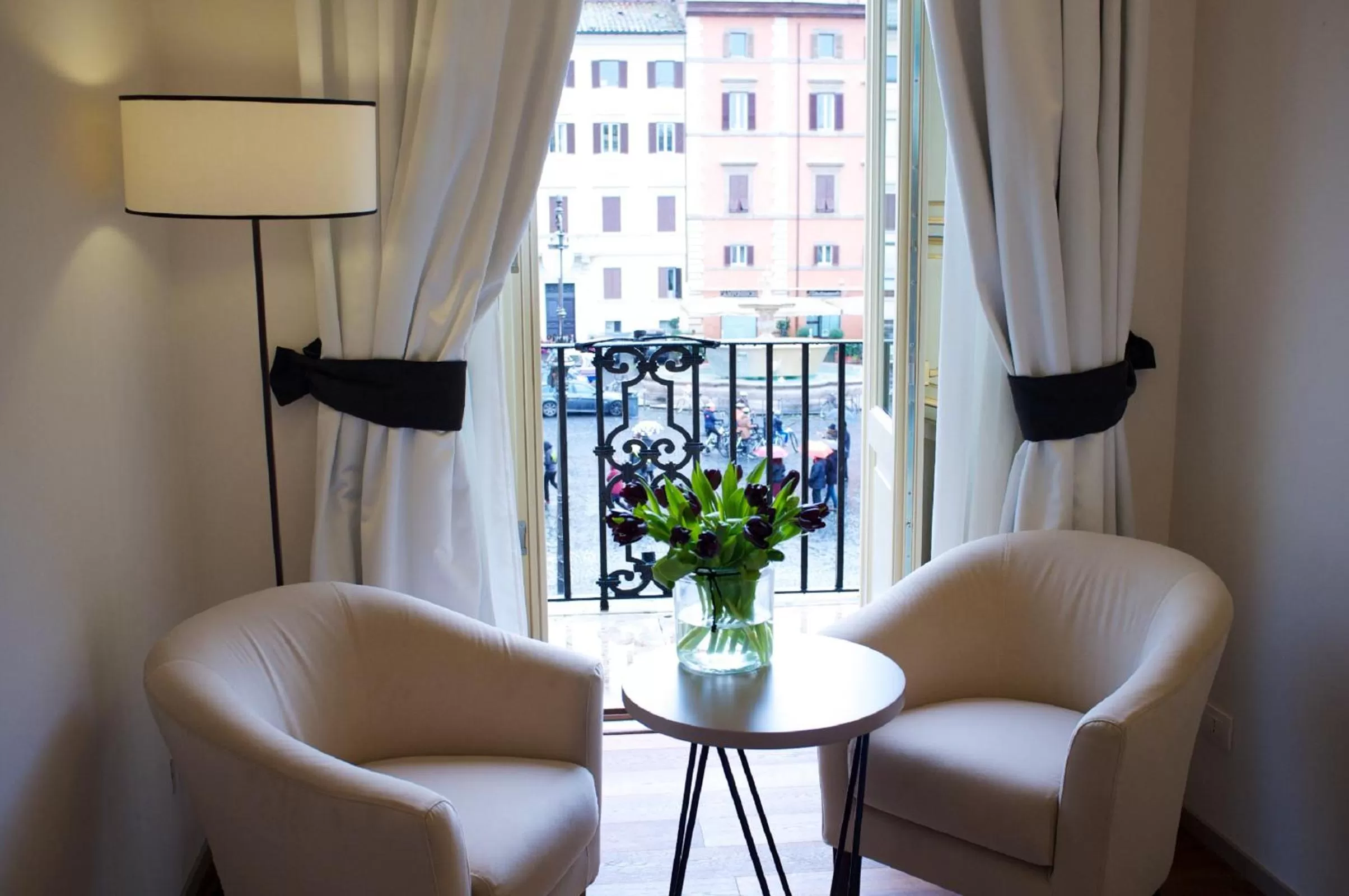 V Collection Piazza Farnese Luxury Suites