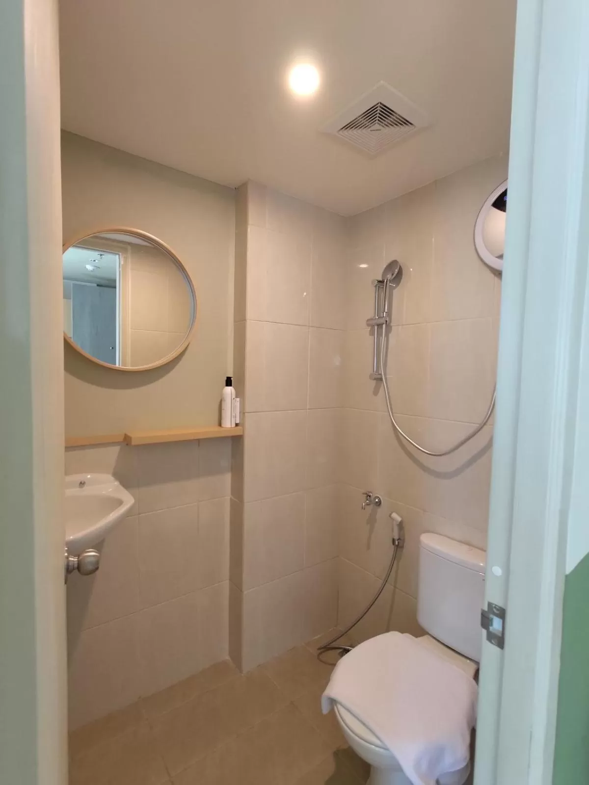 Shower in Hotel Osaka PIK2