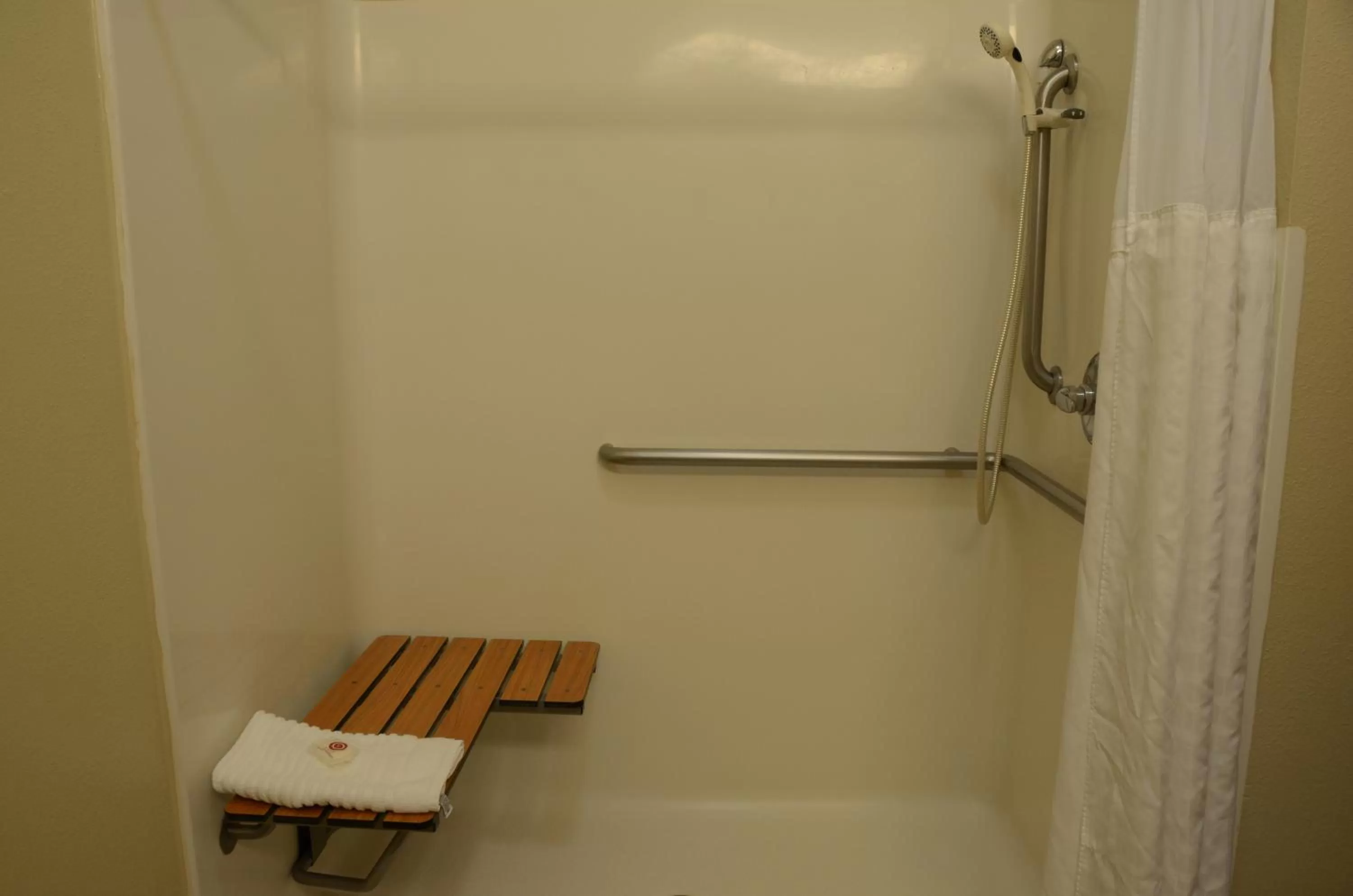 Bathroom in Comfort Inn & Suites Cave City