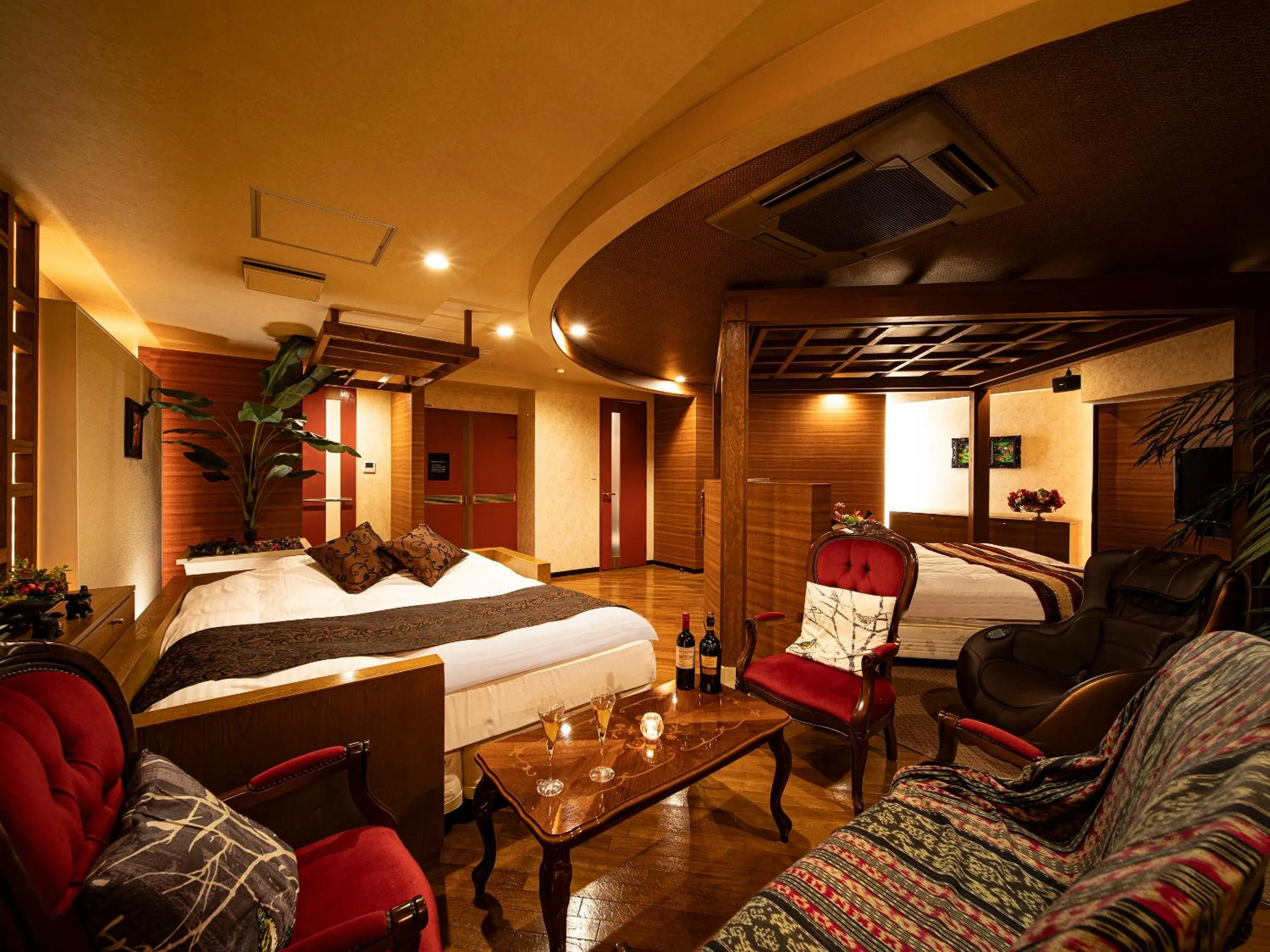 Photo of the whole room, Bed in HOTEL U's Kouroen