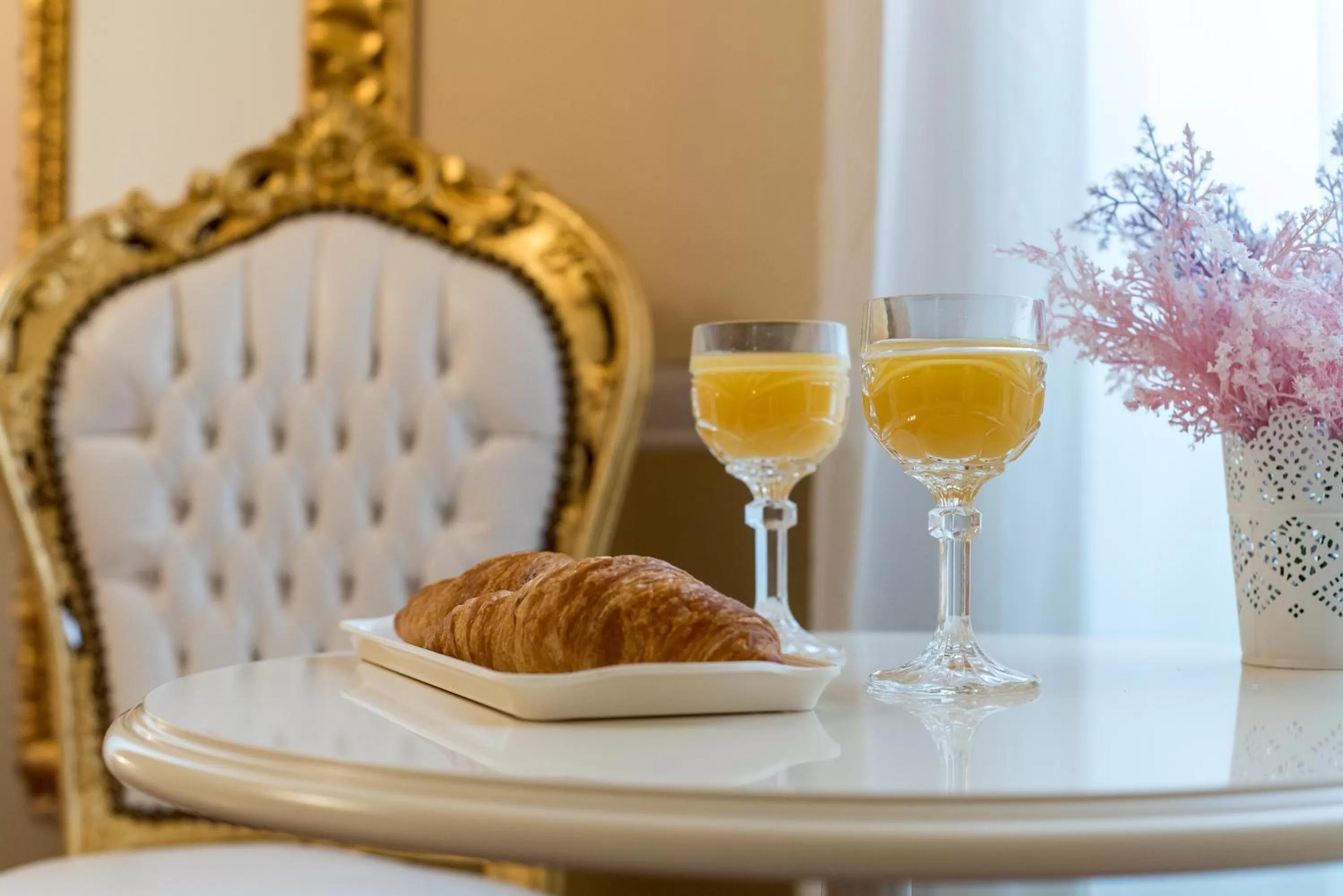 Drinks in Central Square Heritage Hotel