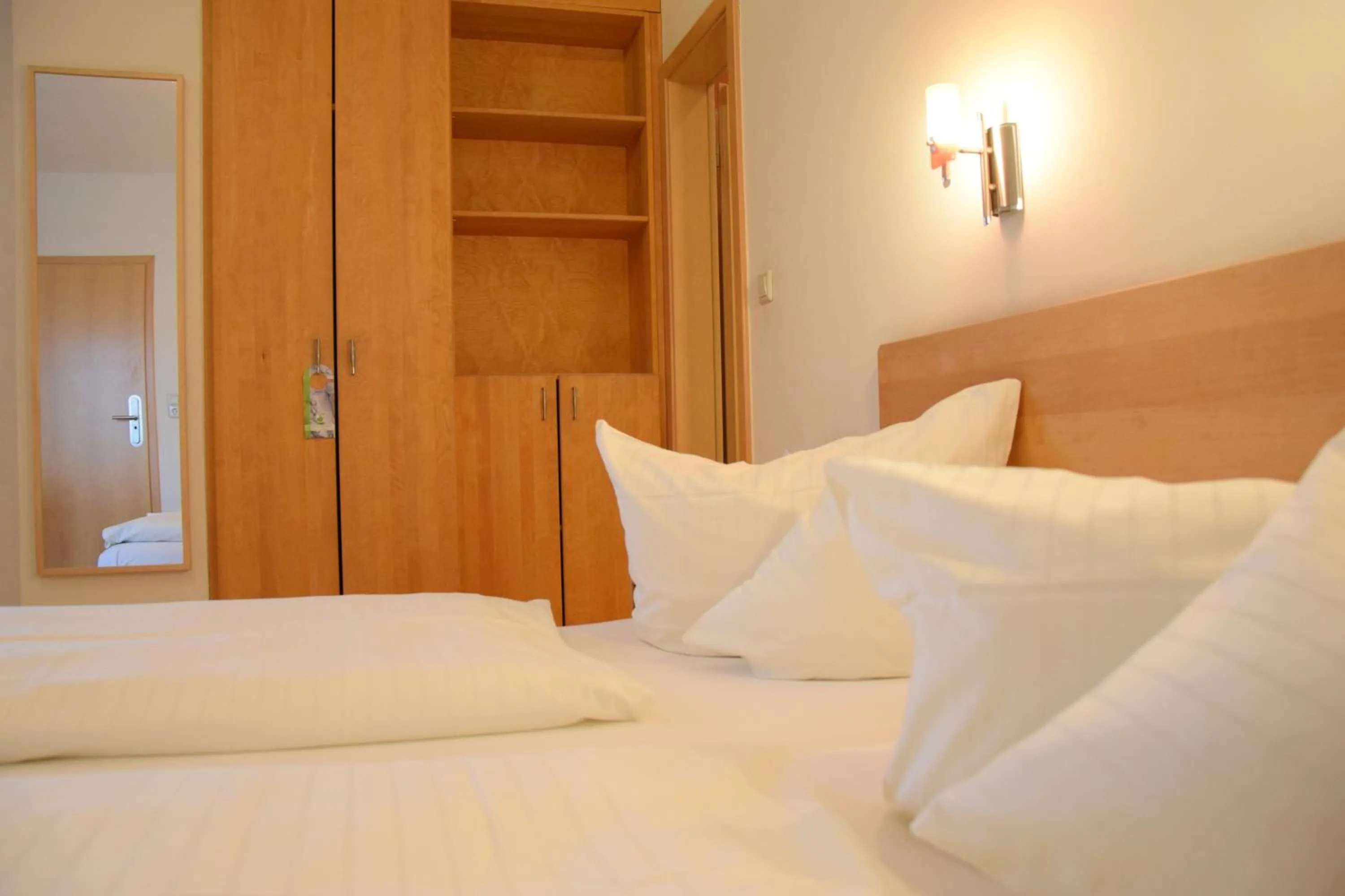 Bed in Hotel Roter Löwe