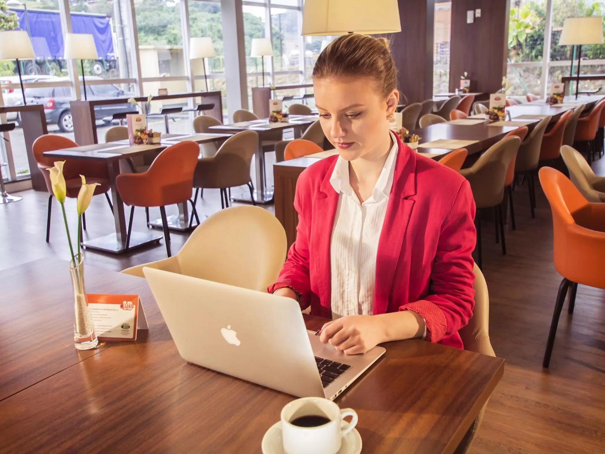 Lobby or reception, Lounge/Bar in Hotel 10 Goiânia