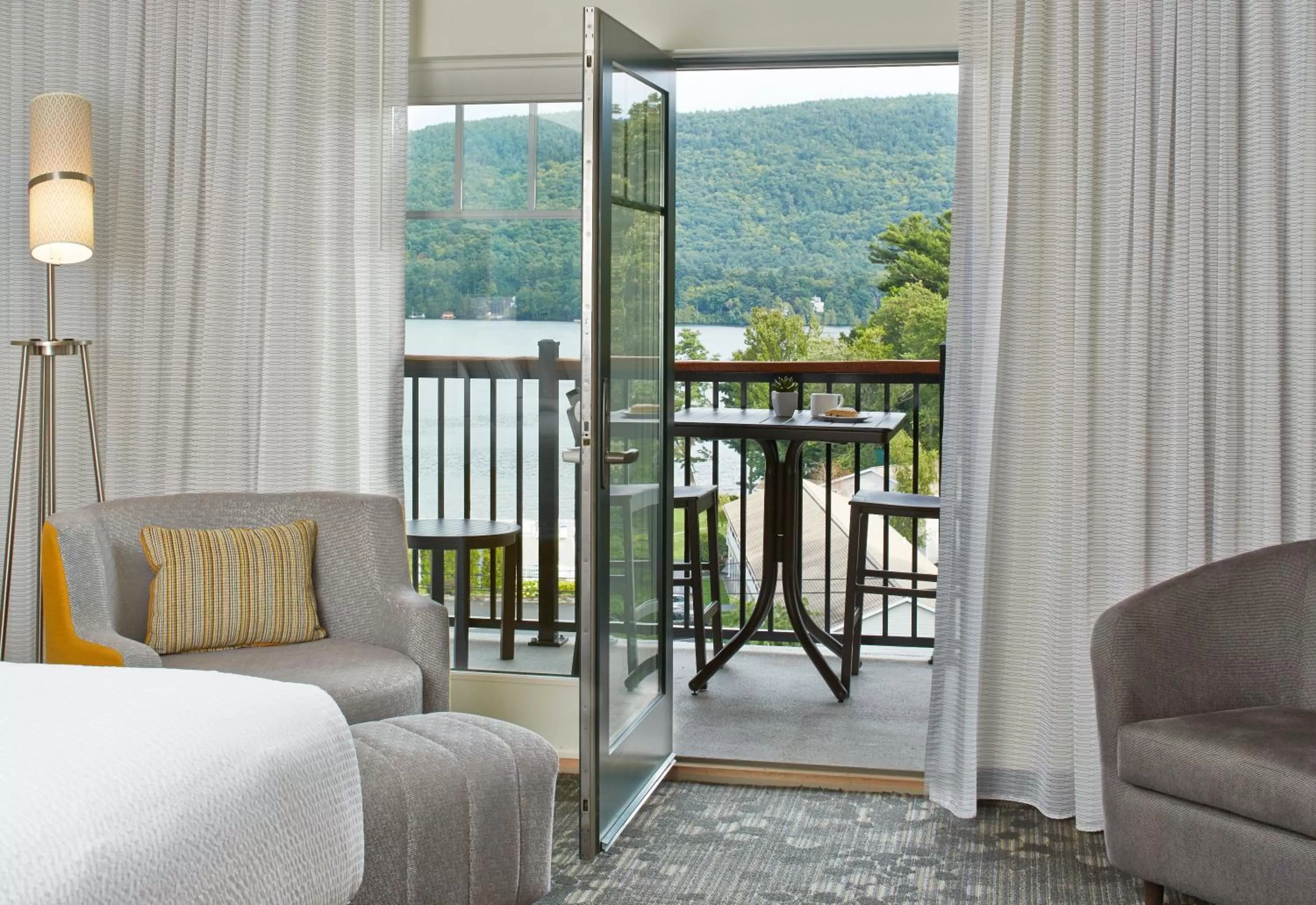 Bedroom in Courtyard by Marriott Lake George