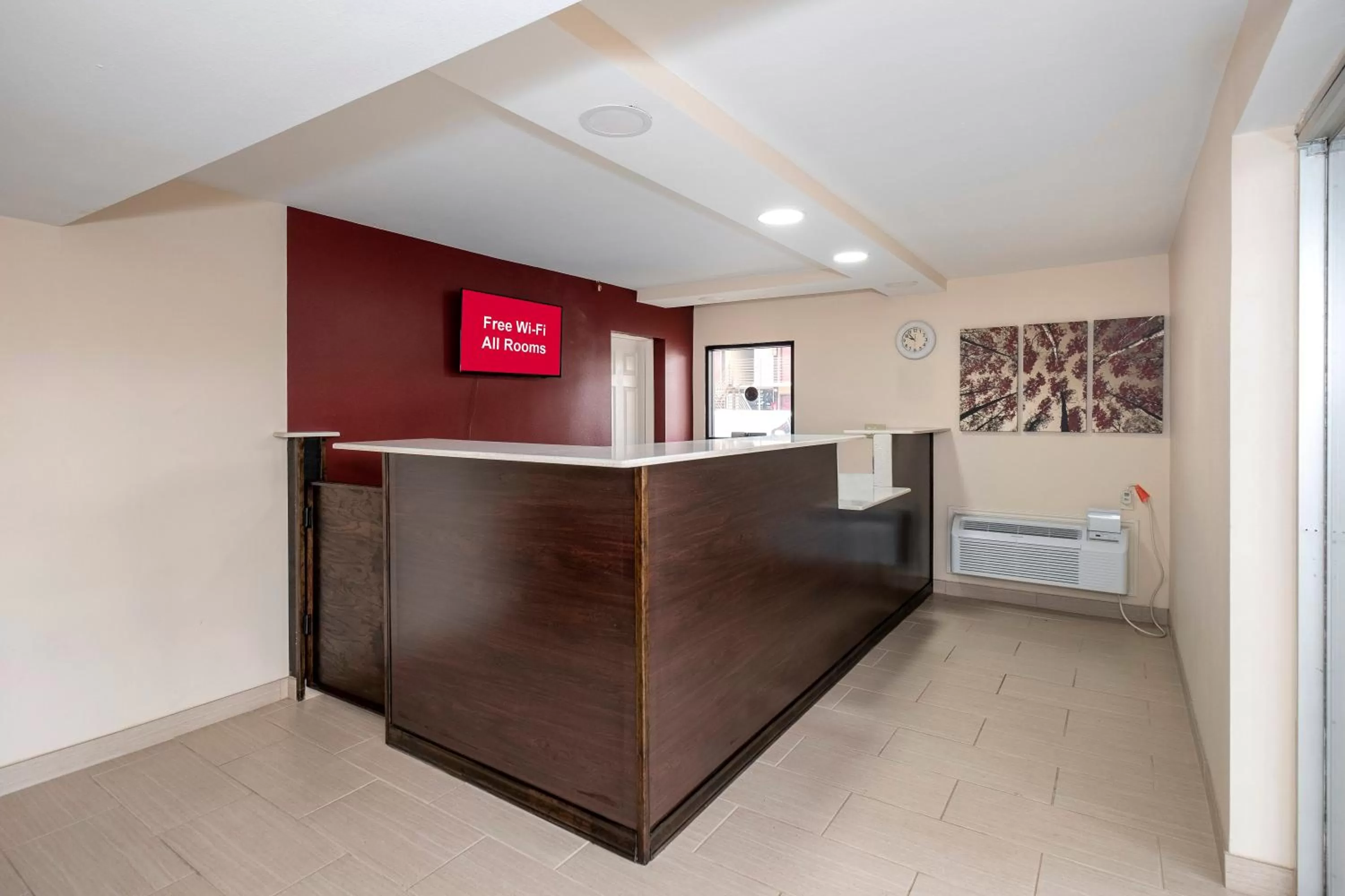 Lobby or reception in Red Roof Inn Fort Smith Downtown