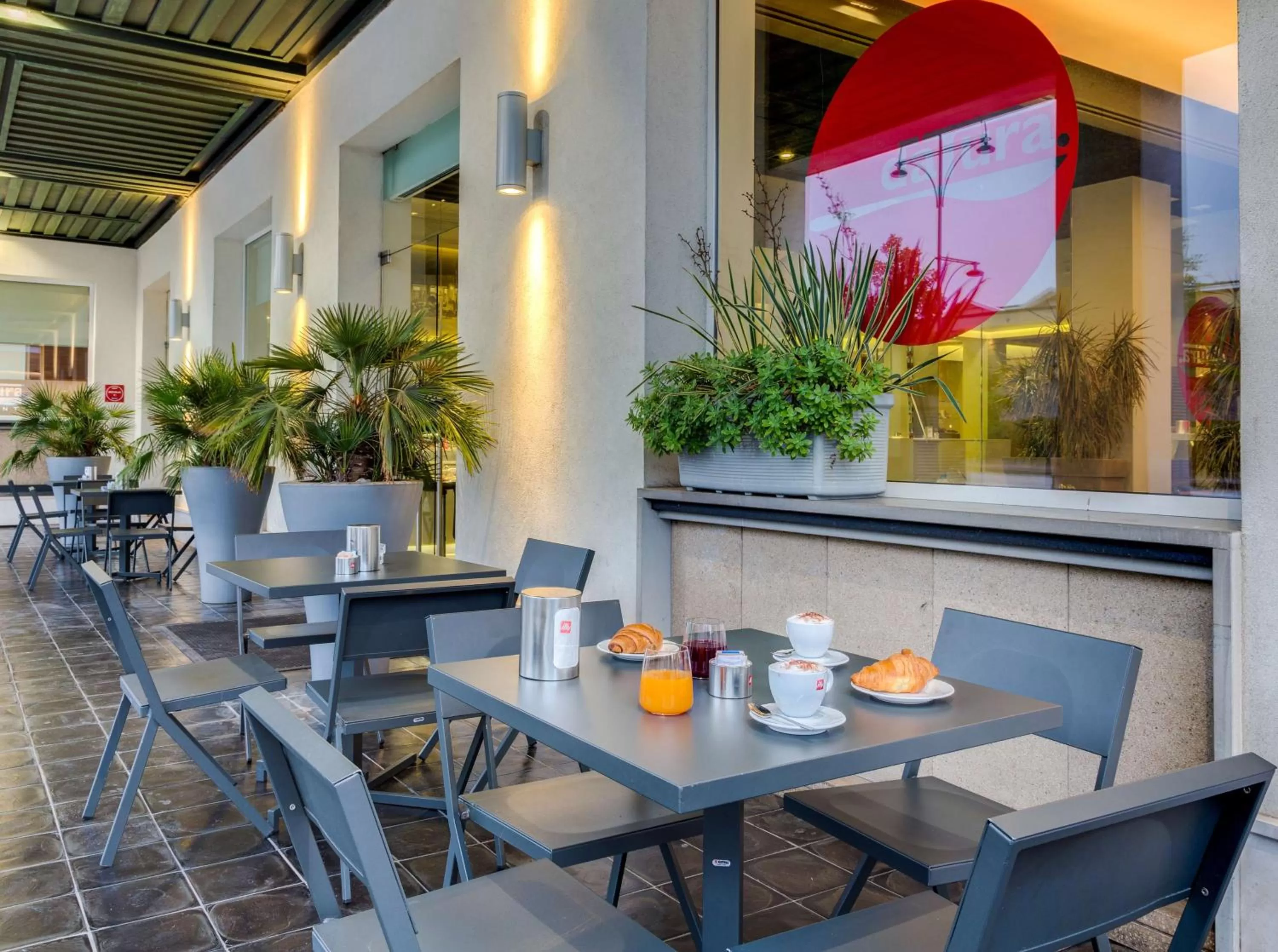 Lounge or bar in Best Western Plus Hotel Bologna