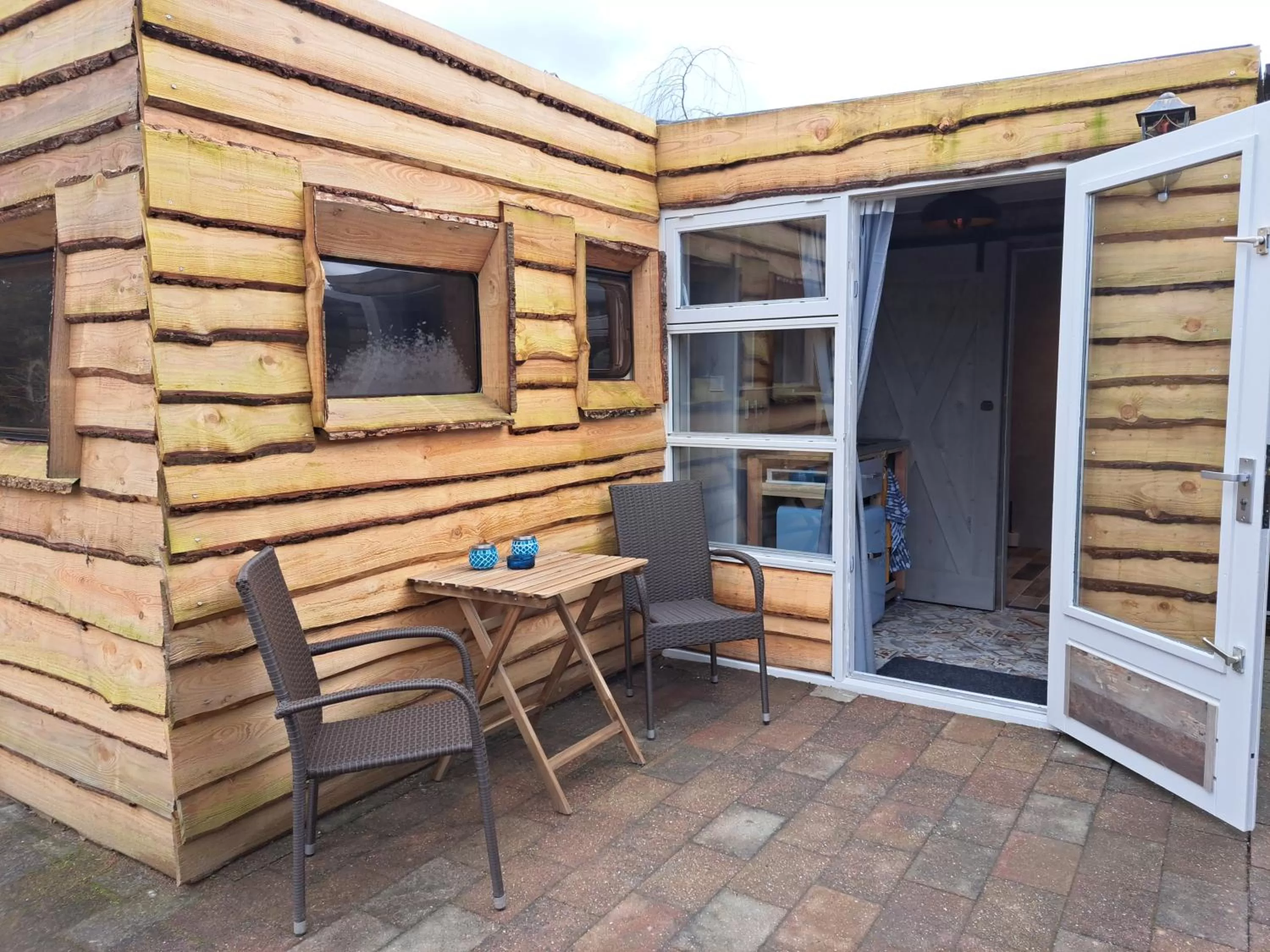 Property building in bnbheerhugowaard wooden