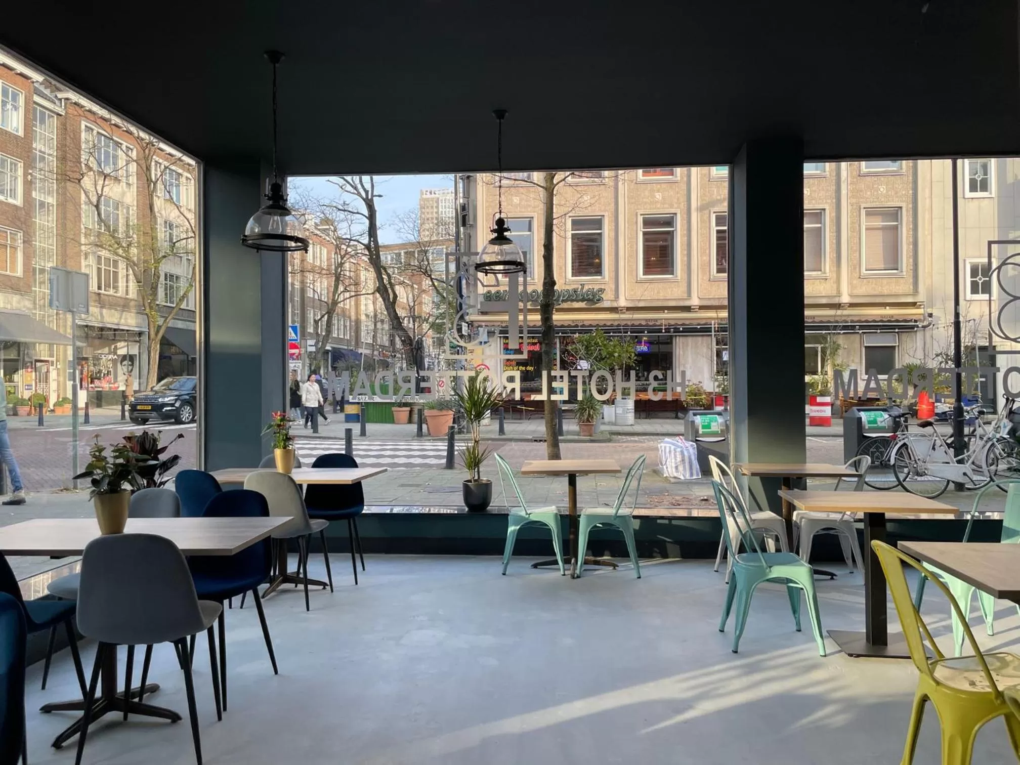 Restaurant/places to eat in H3 Hotel Rotterdam City Center