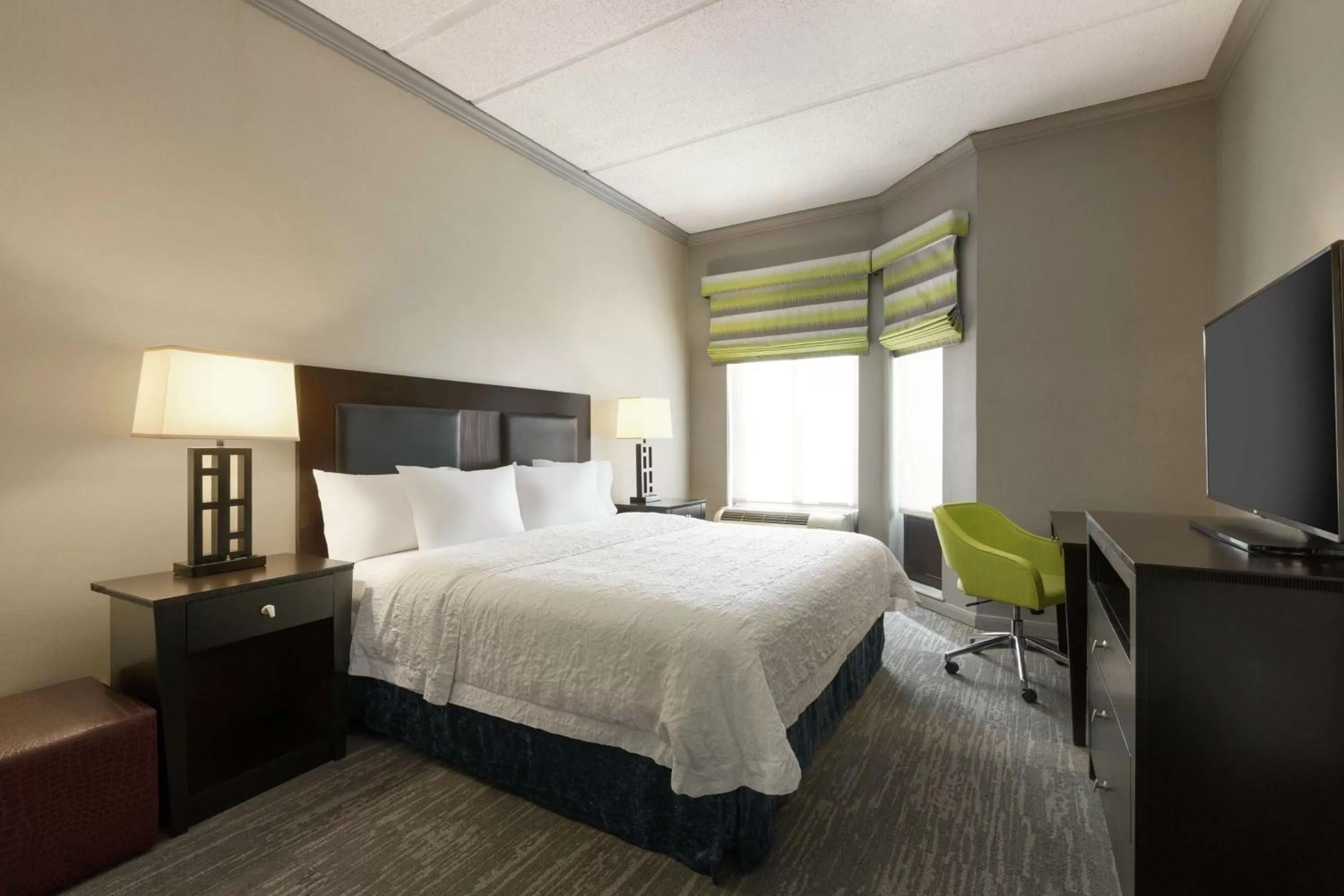 Bed in Hampton Inn and Suites Houston Clear Lake NASA