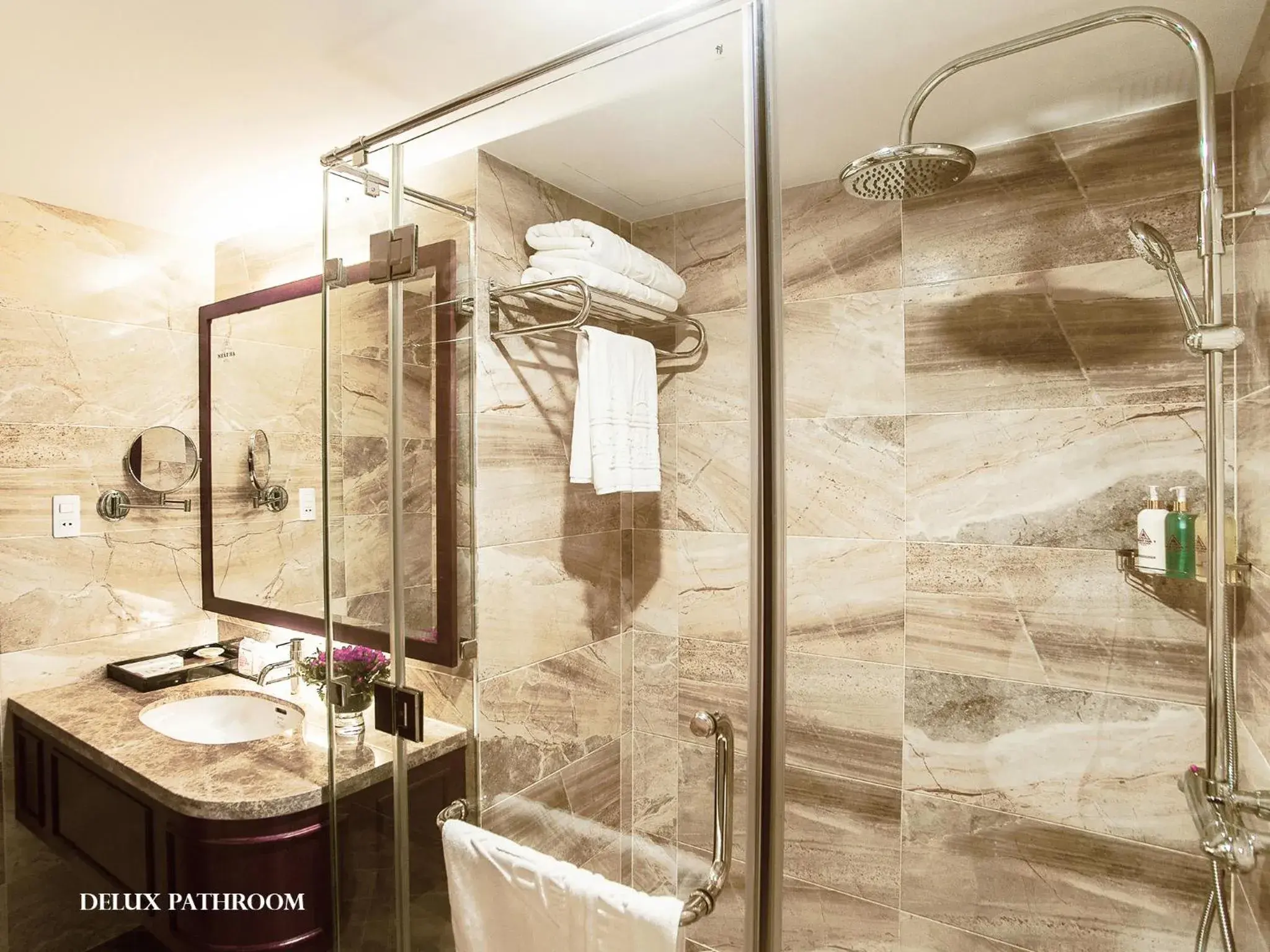 Premium Family with View in Nhat Ha Maison Hotel formerly Nhat Ha 1 Hotel Premium Family with View in Nhat Ha Maison Hotel formerly Nhat Ha 1 Hotel