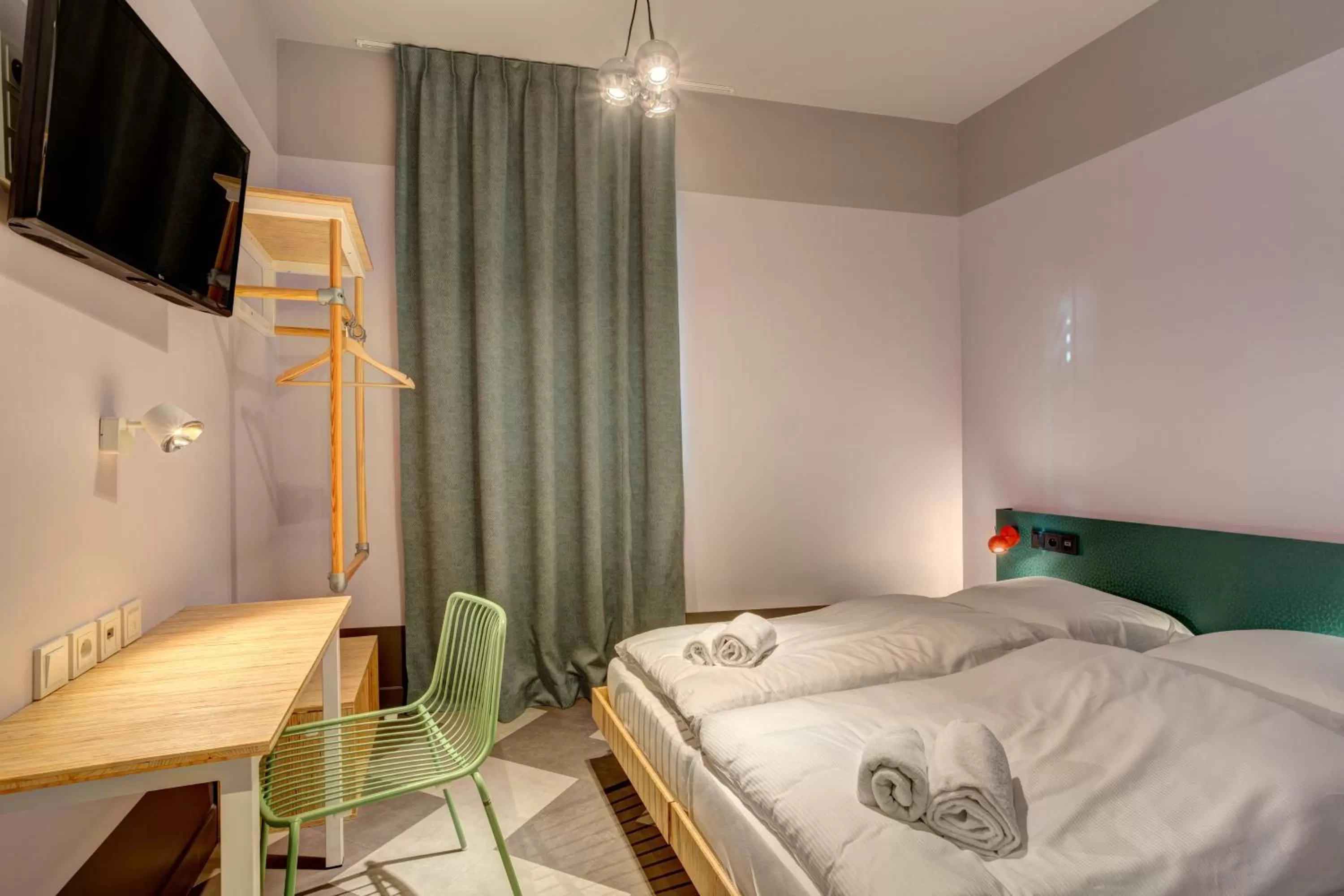 Bed in MEININGER Hotel Paris Porte de Vincennes