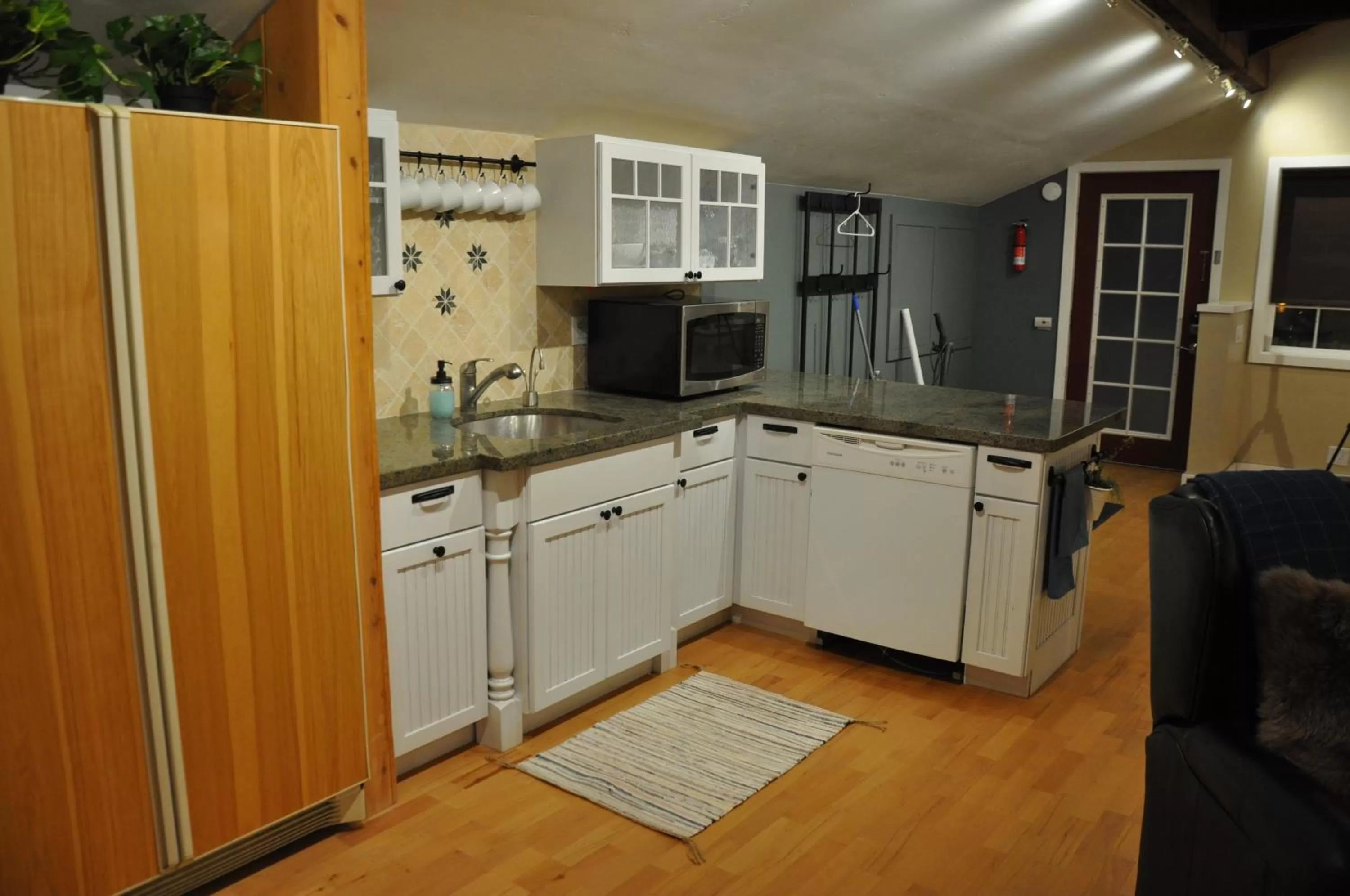 Kitchen or kitchenette in Yosemite Basecamp