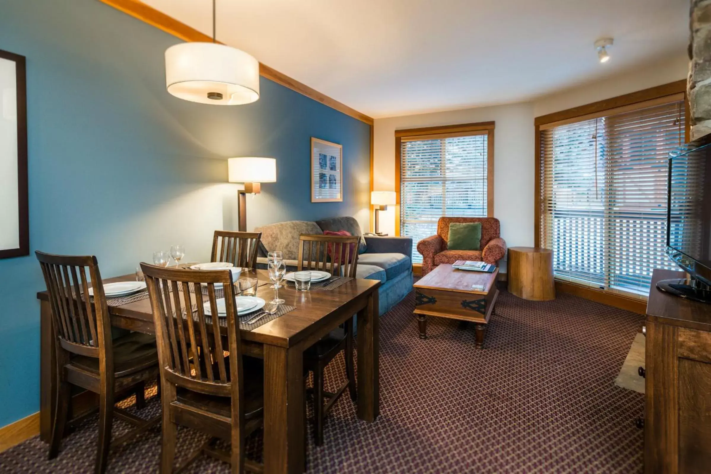 One-Bedroom and Den in Legends One-Bedroom and Den in Legends