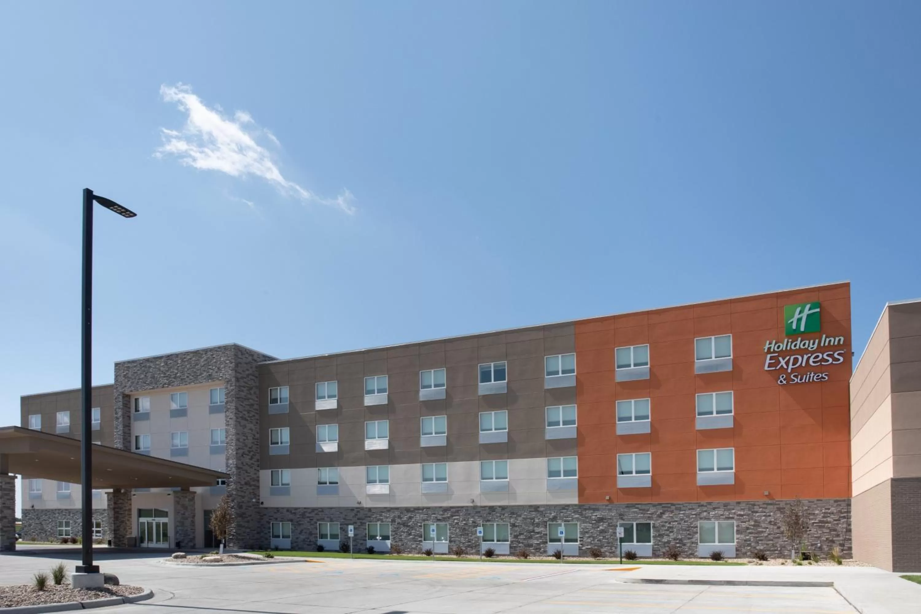 Property building in Holiday Inn Express & Suites Sioux City North - Event Center by IHG