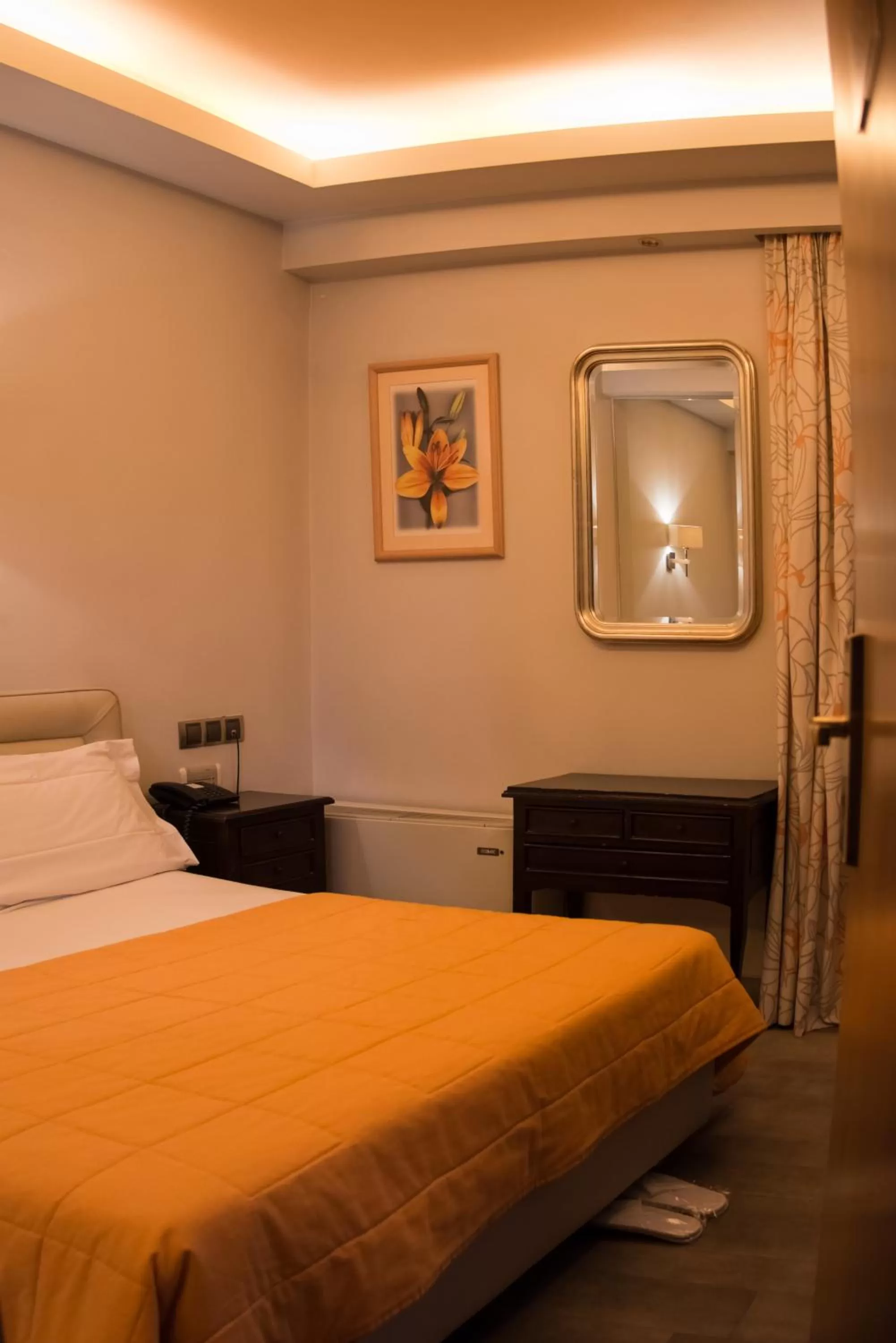 Bed in Hotel Maroussi