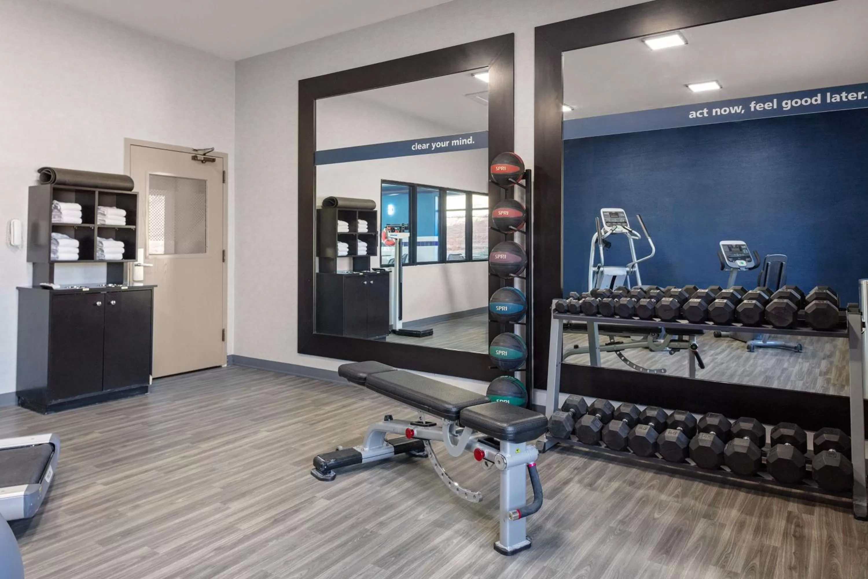 Fitness centre/facilities in Hampton Inn Castle Rock
