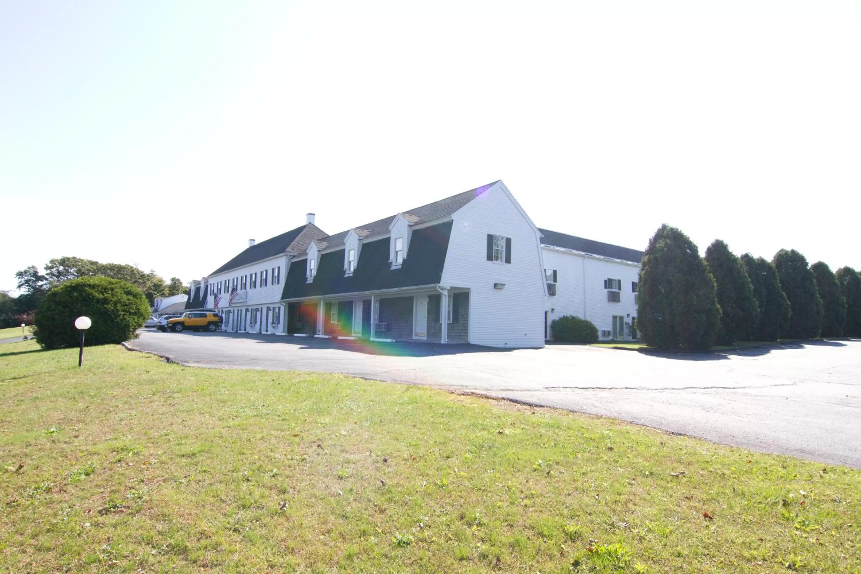 Facade/entrance in Sandwich Lodge & Resort