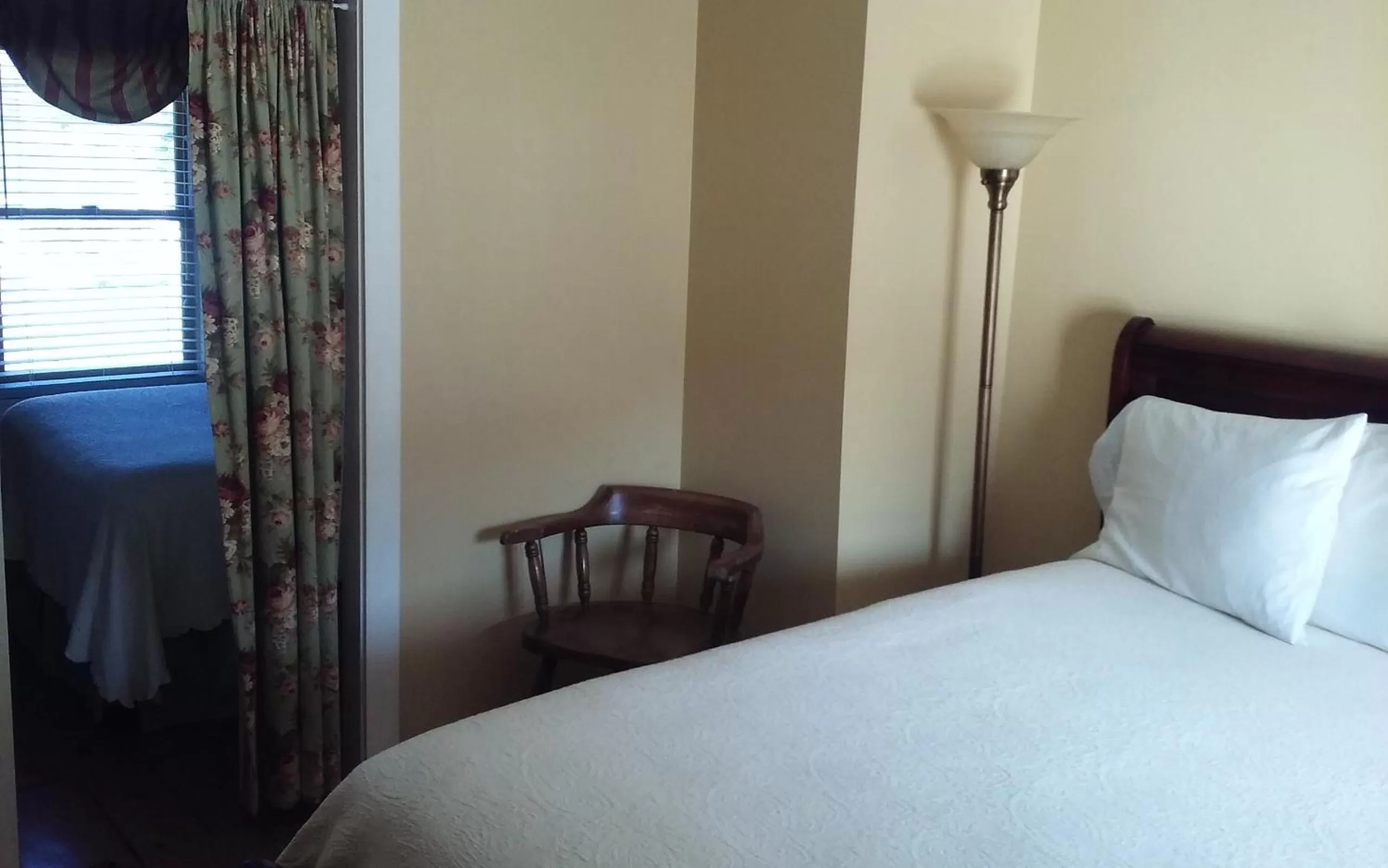 Bed in Smugglers Notch Inn