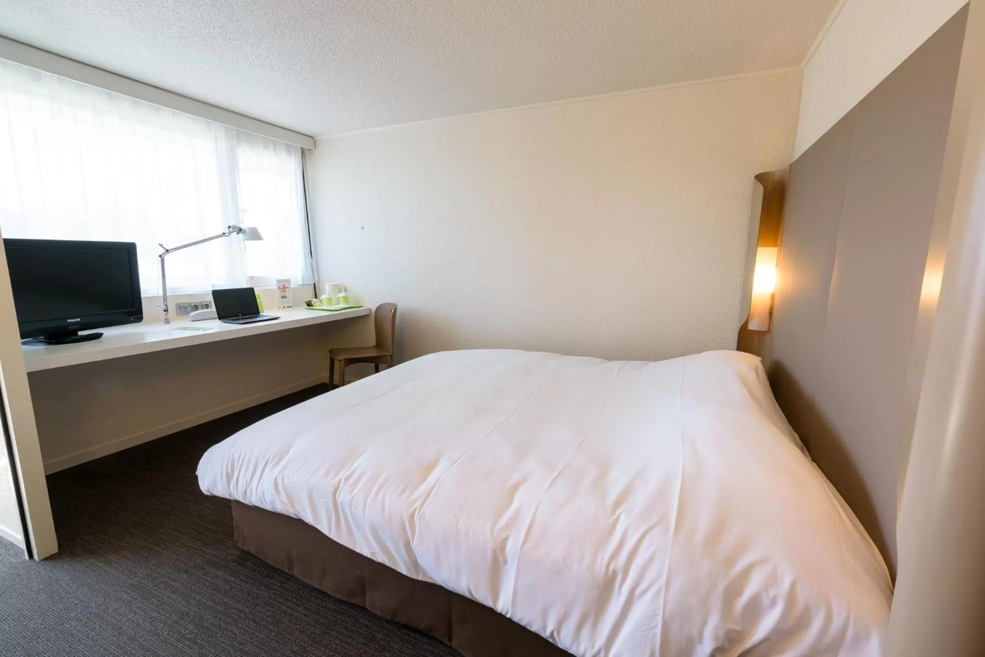 Coffee/tea facilities, Bed in Campanile Toulouse Sesquieres