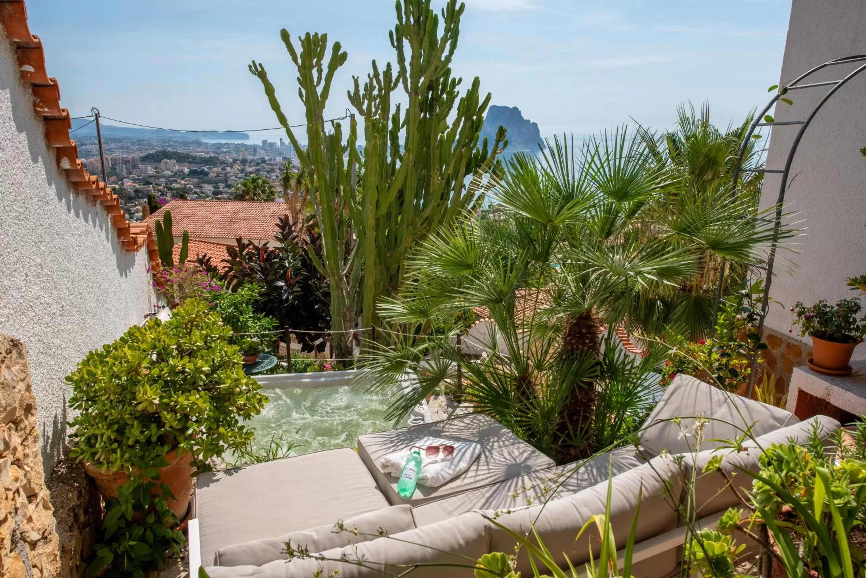 Swimming pool in Villa Vista Calpe
