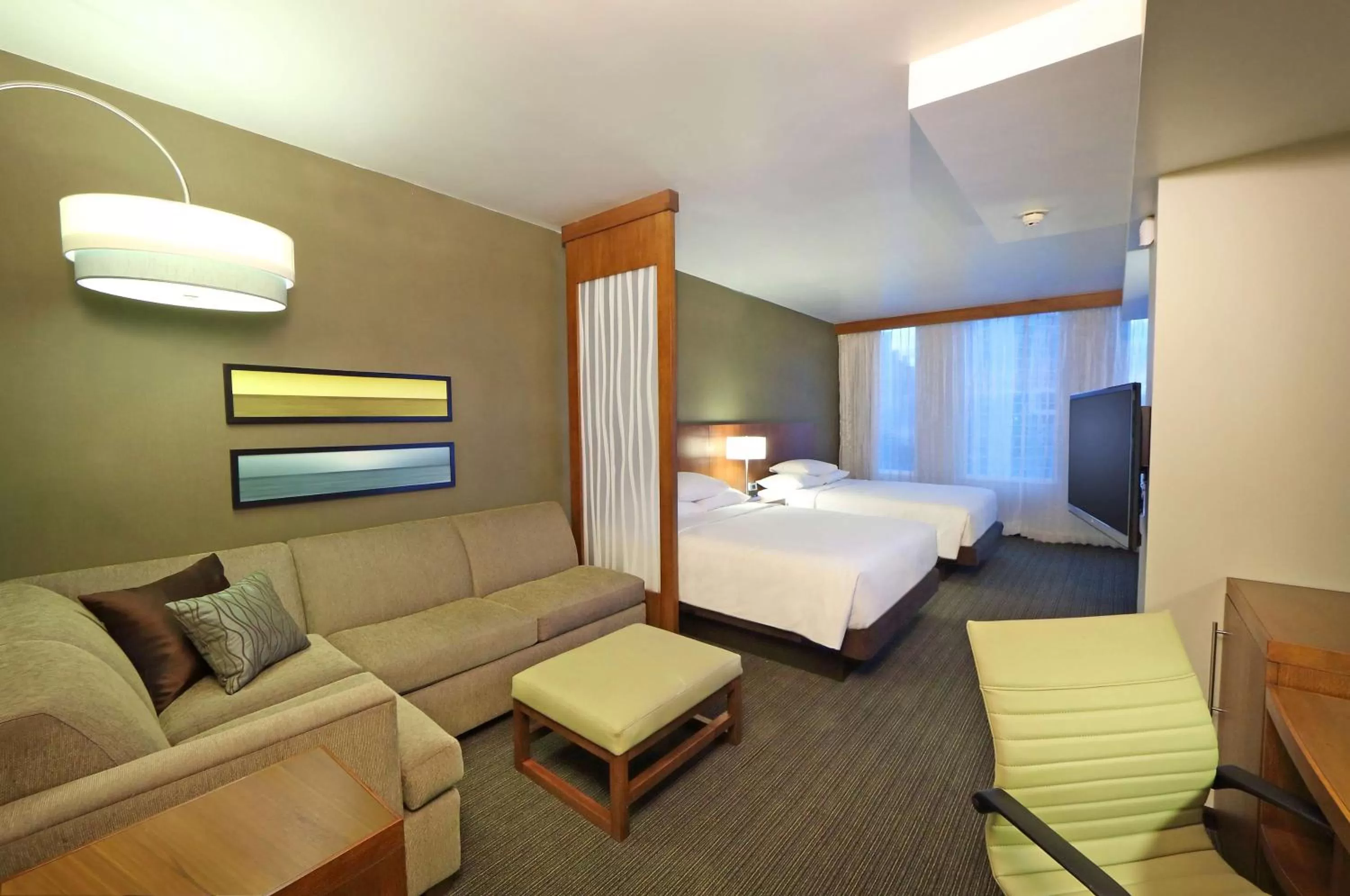 Photo of the whole room, Bed in MARINN PLACE Financial District