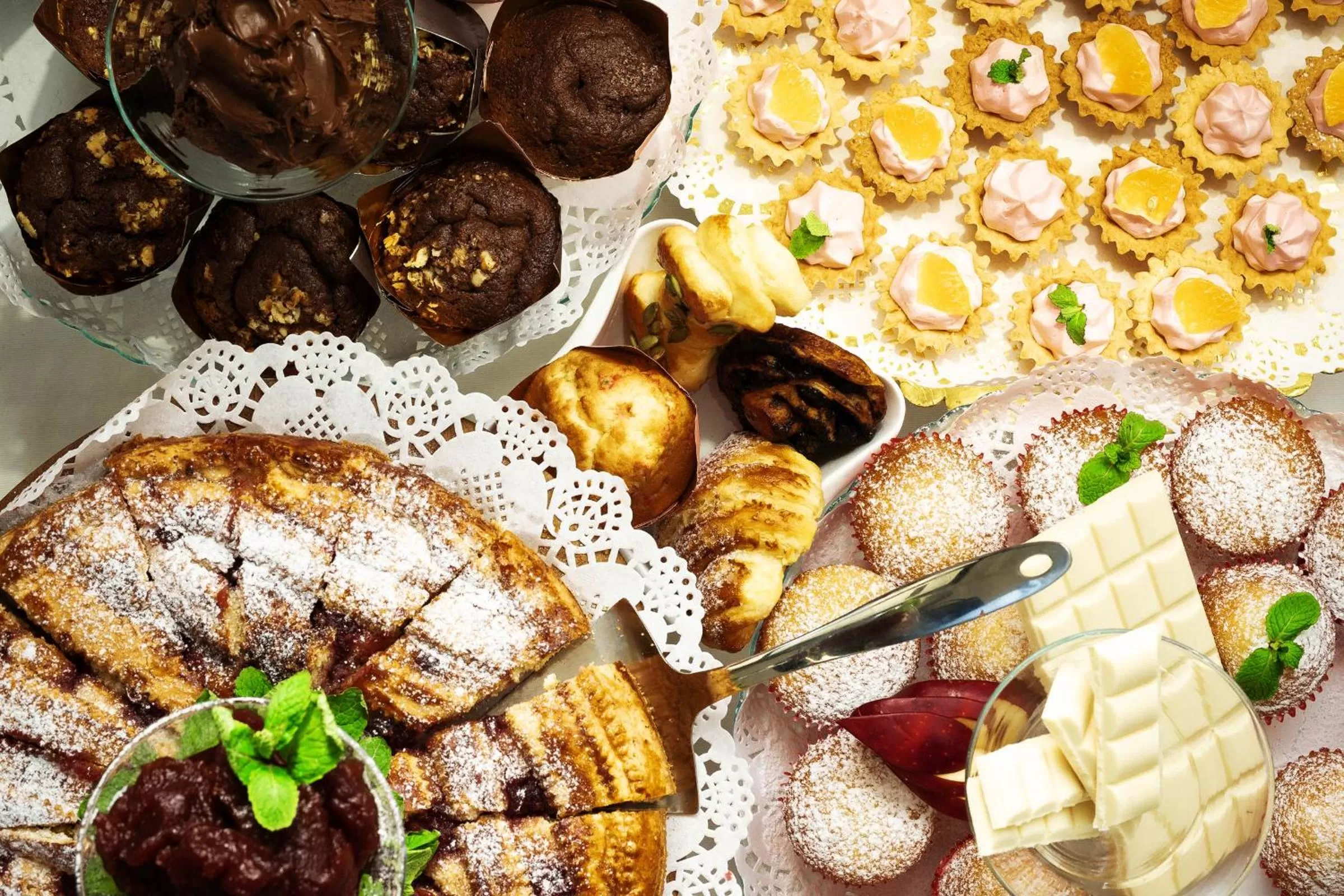 Buffet breakfast in Manifa Hotel