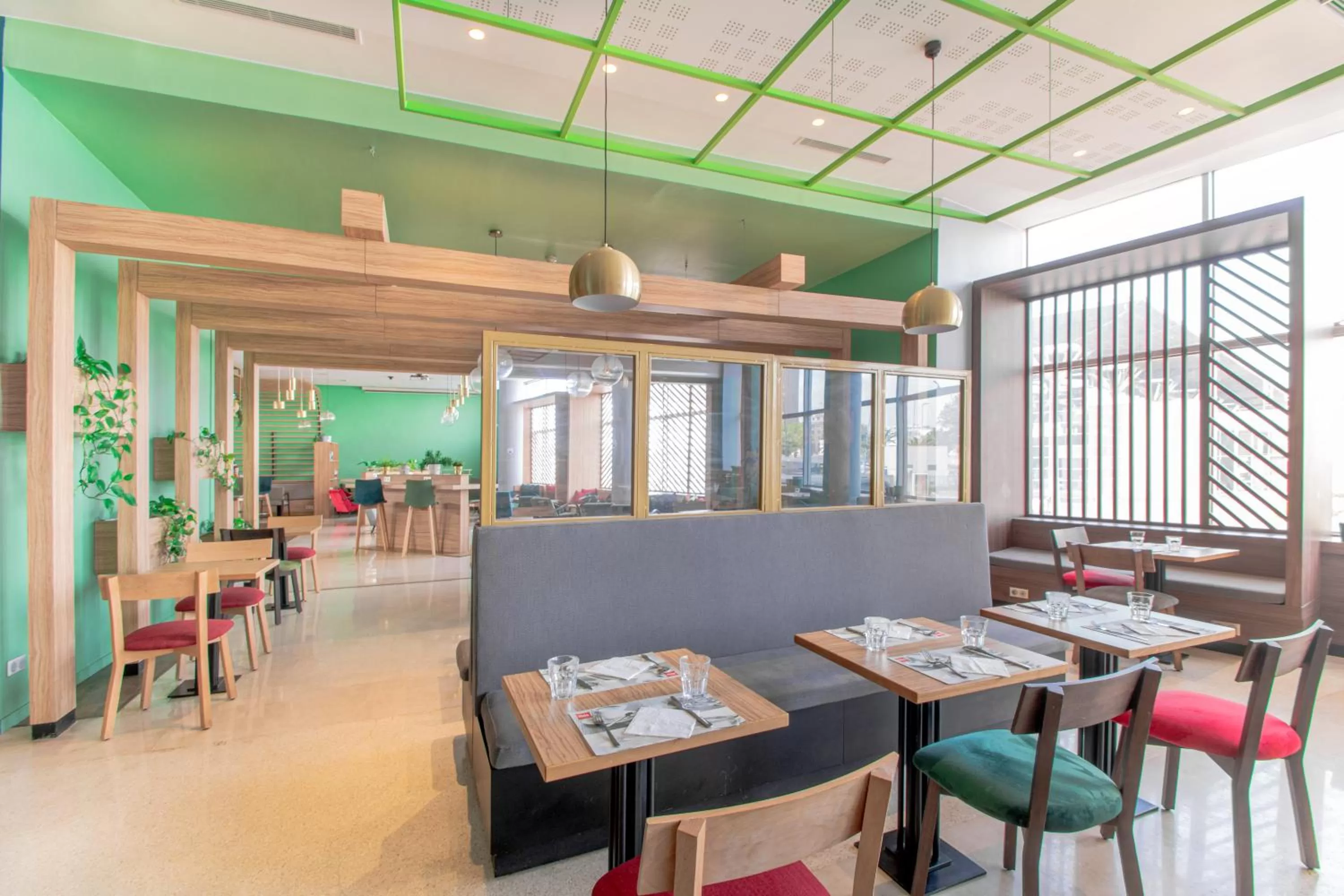 Restaurant/places to eat in Ibis Casablanca City Center