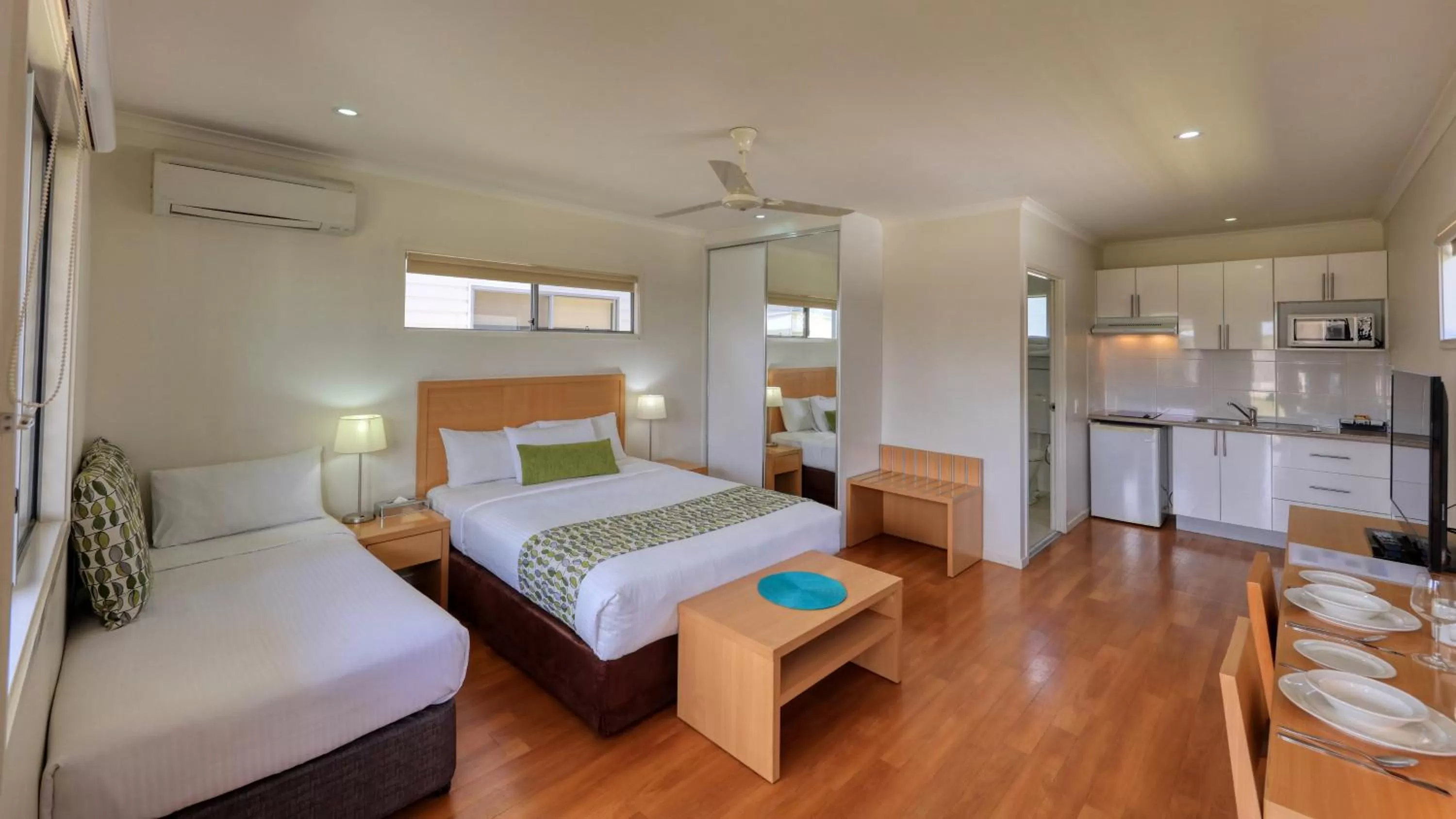 Bed in Chinchilla Motor Inn