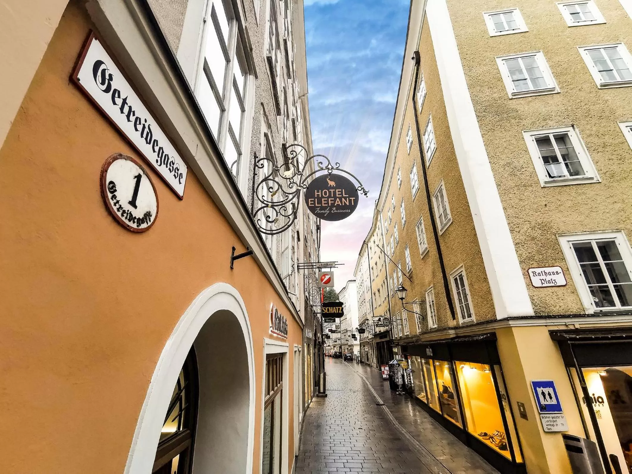 Property building in Hotel Elefant Family Business