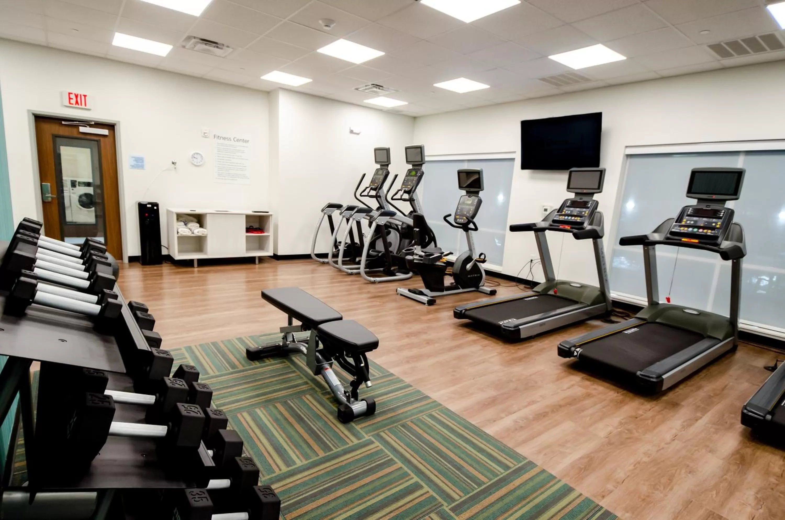 Fitness centre/facilities in Holiday Inn Express & Suites Taylor by IHG