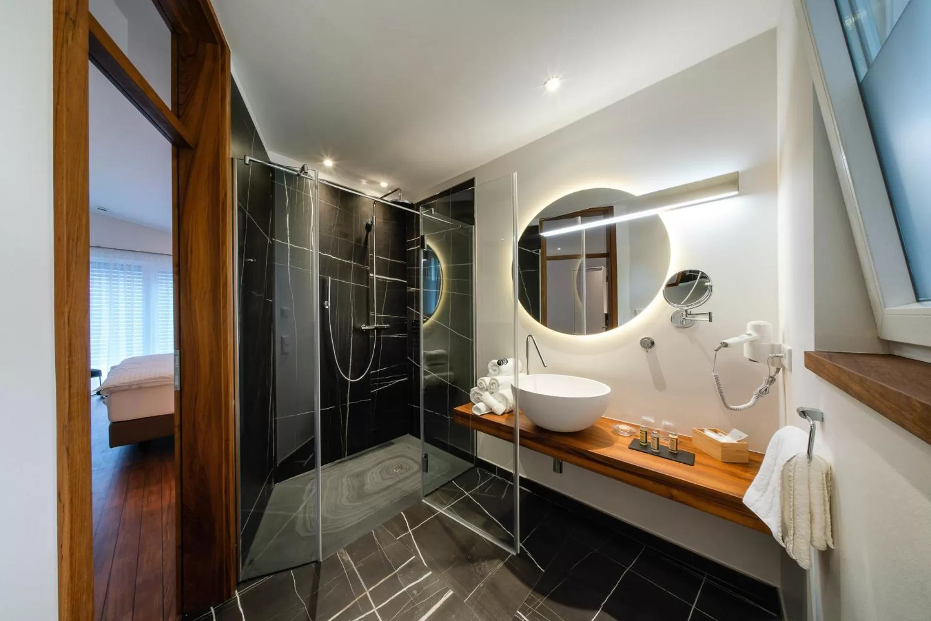 MotelplusHotel BiggeSeeFront