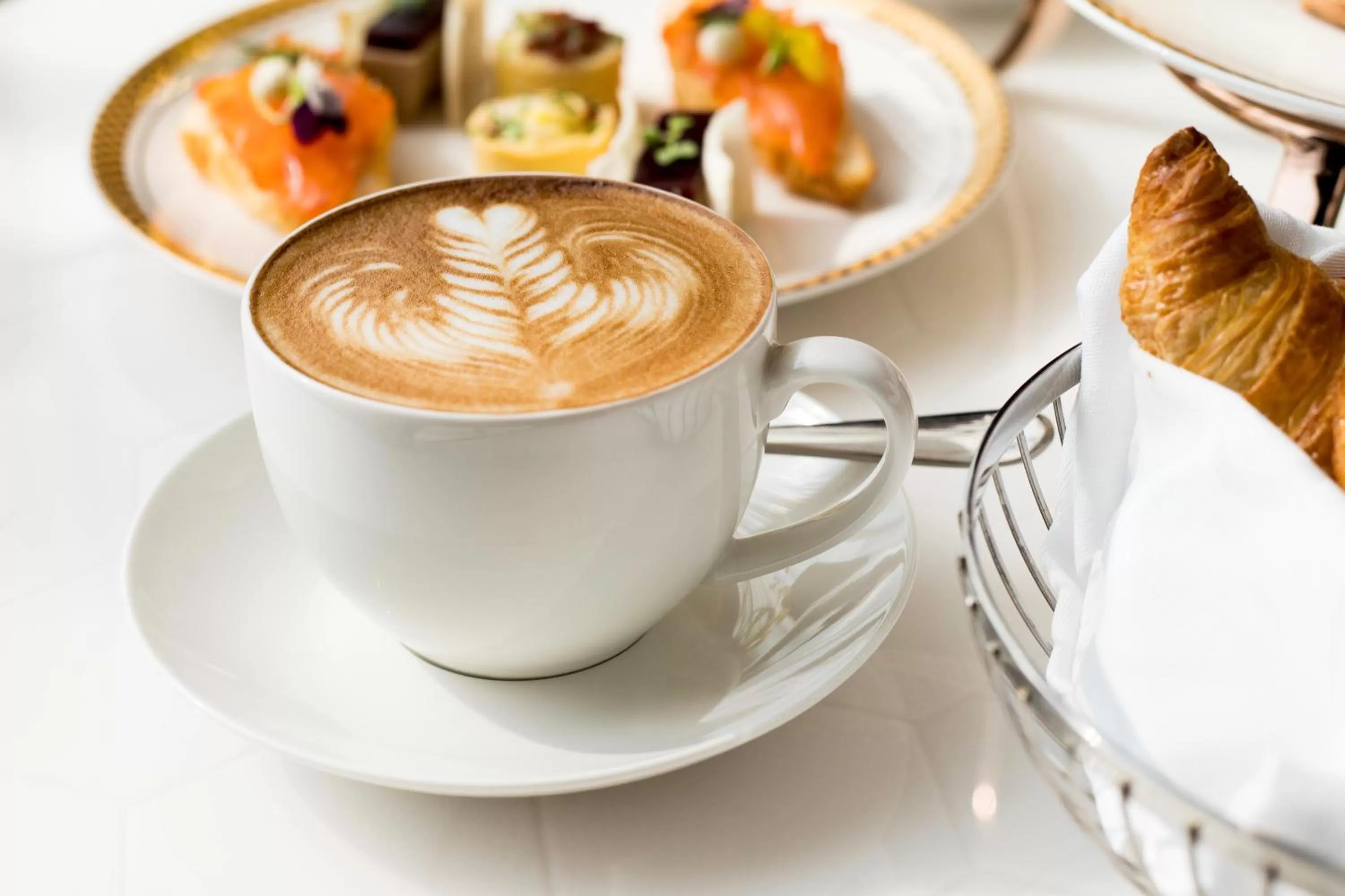 Buffet breakfast in Raffles Shenzhen, Situated in the heart of One Shenzhen Bay, Book Now to Enjoy Free Minibar and Happy Hour Privileges at Long Bar on 71F