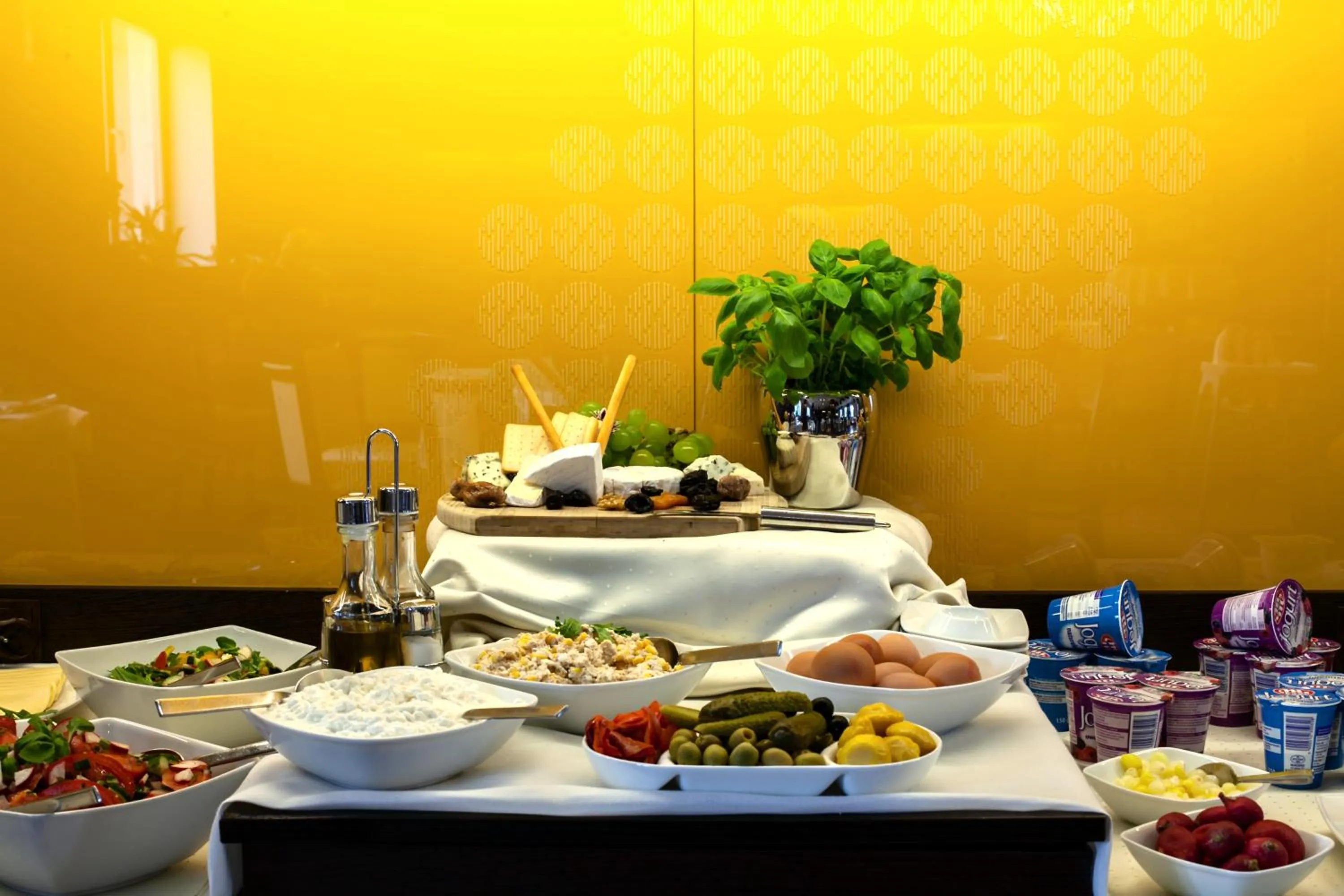 Food and drinks in Hotton Hotel