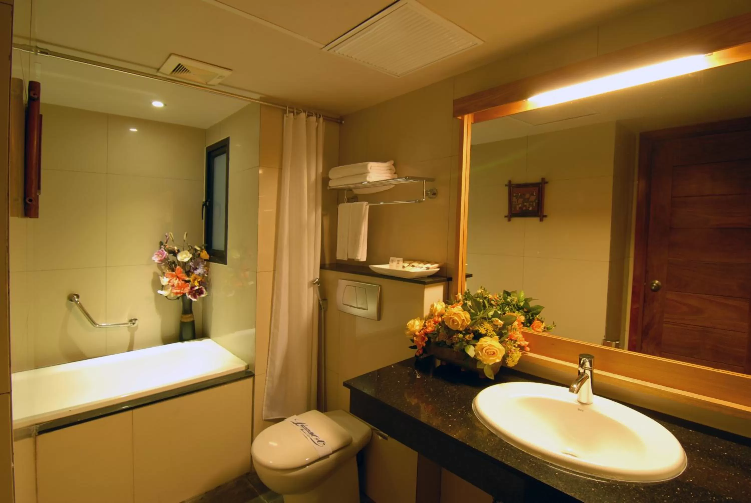 Toilet in Hanoi Eternity Hotel