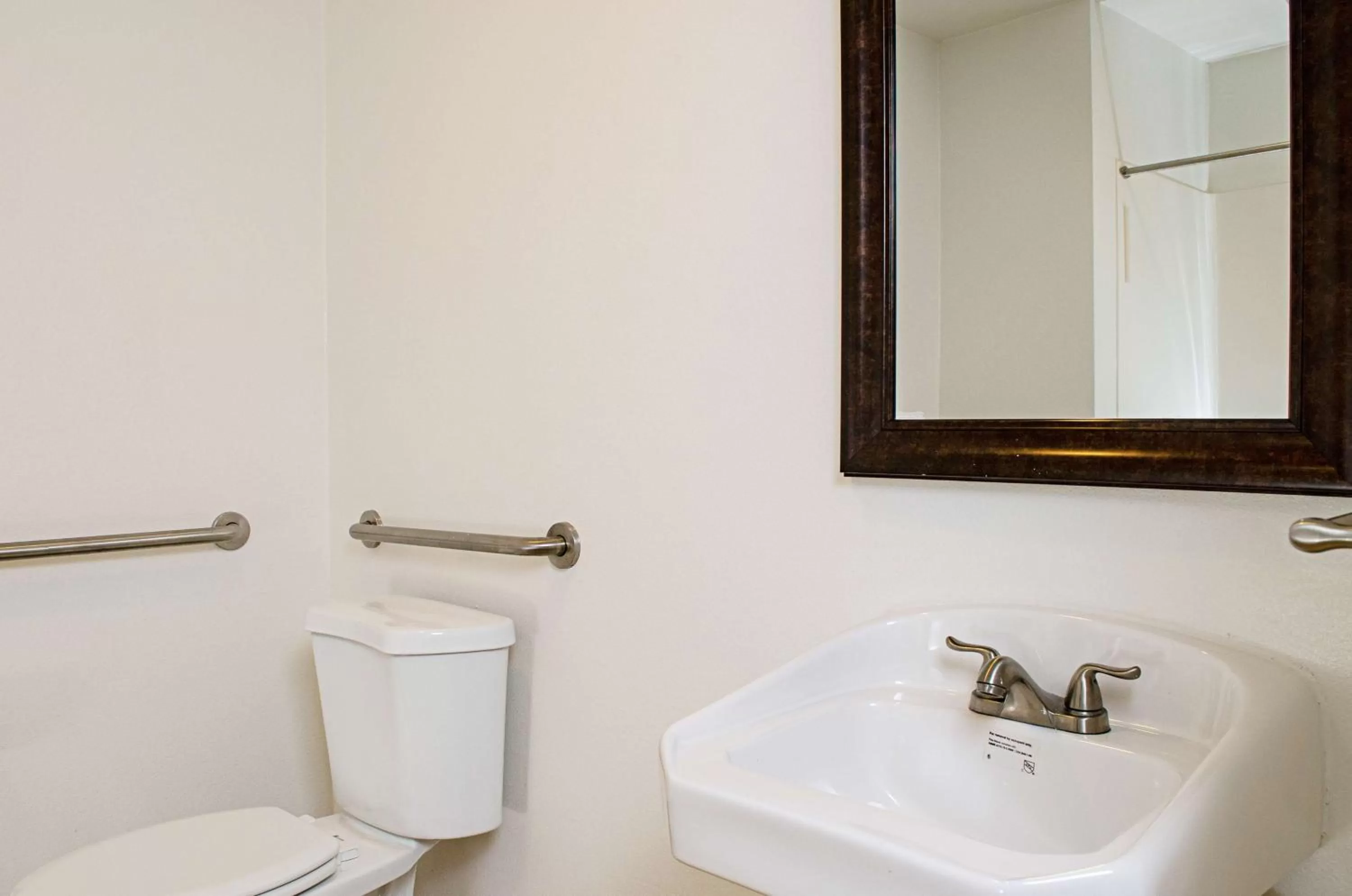 Bathroom in Motel 6-Modesto, CA - Downtown