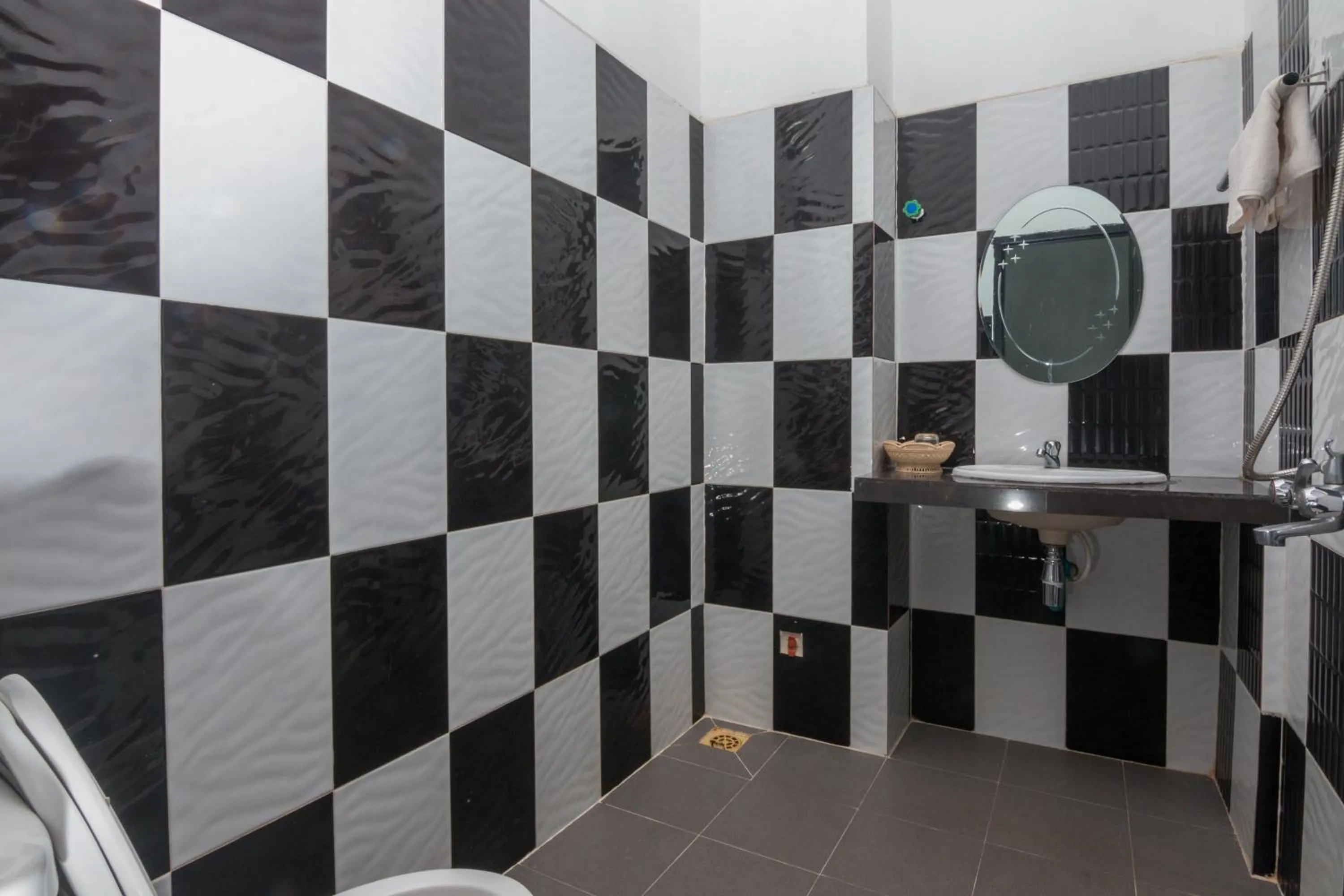 Bathroom in Bou Savy Guesthouse