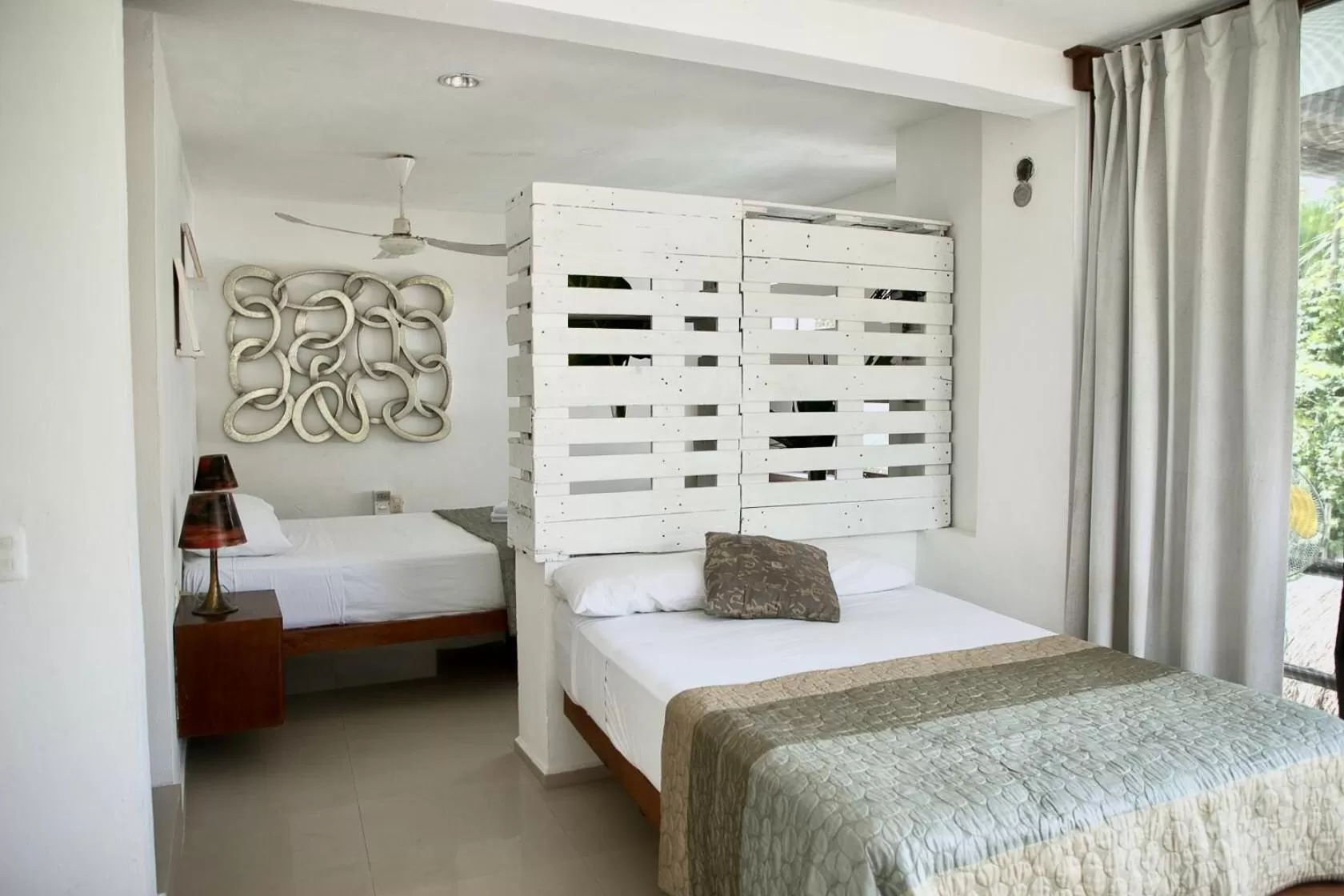 Photo of the whole room, Bed in Residencia Gorila