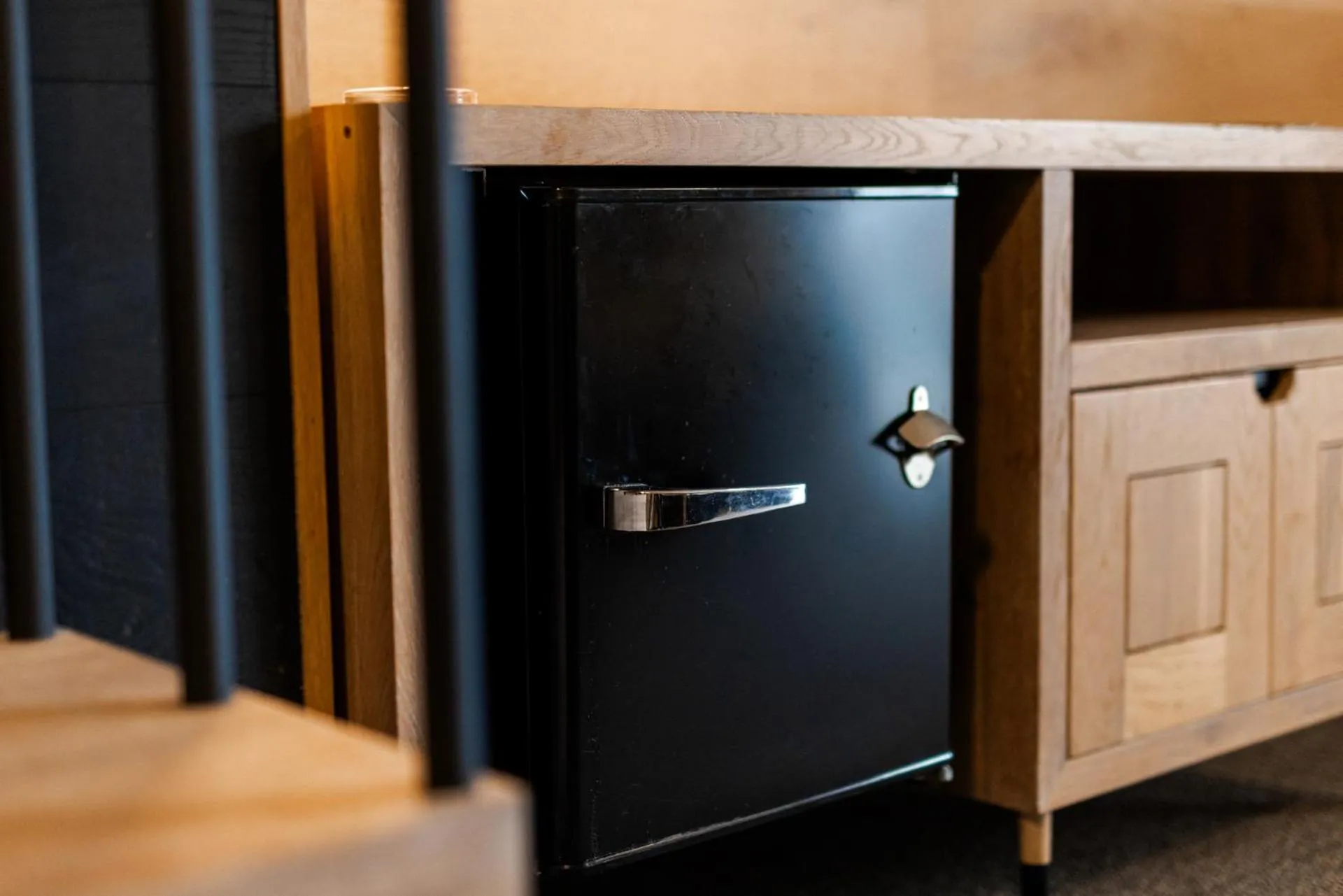 TV and multimedia in Bunk Surfers Paradise International Backpacker Hostel