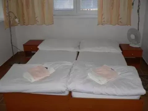 Classic Double or Twin Room in Penzion PKO Nitra Classic Double or Twin Room in Penzion PKO Nitra