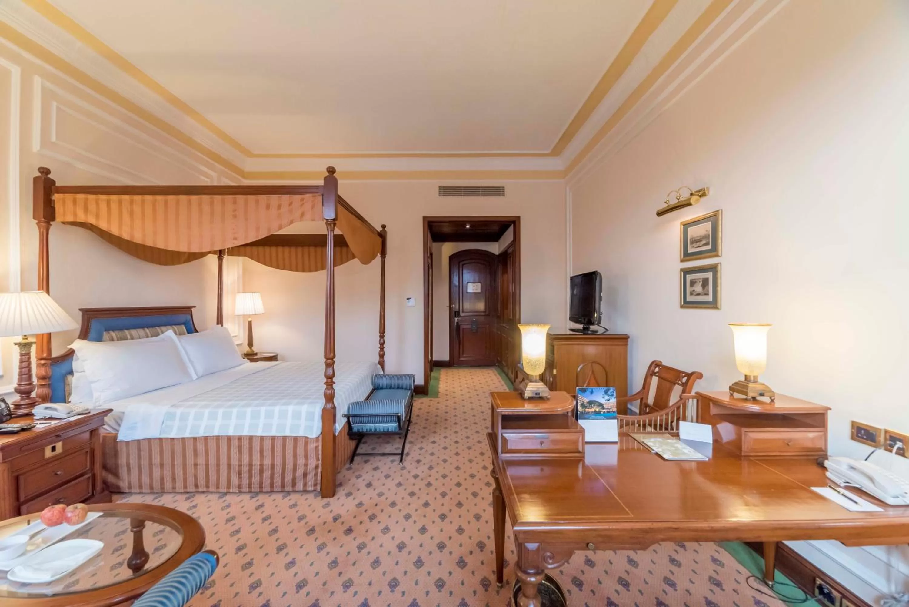 The Oberoi Grand Kolkata