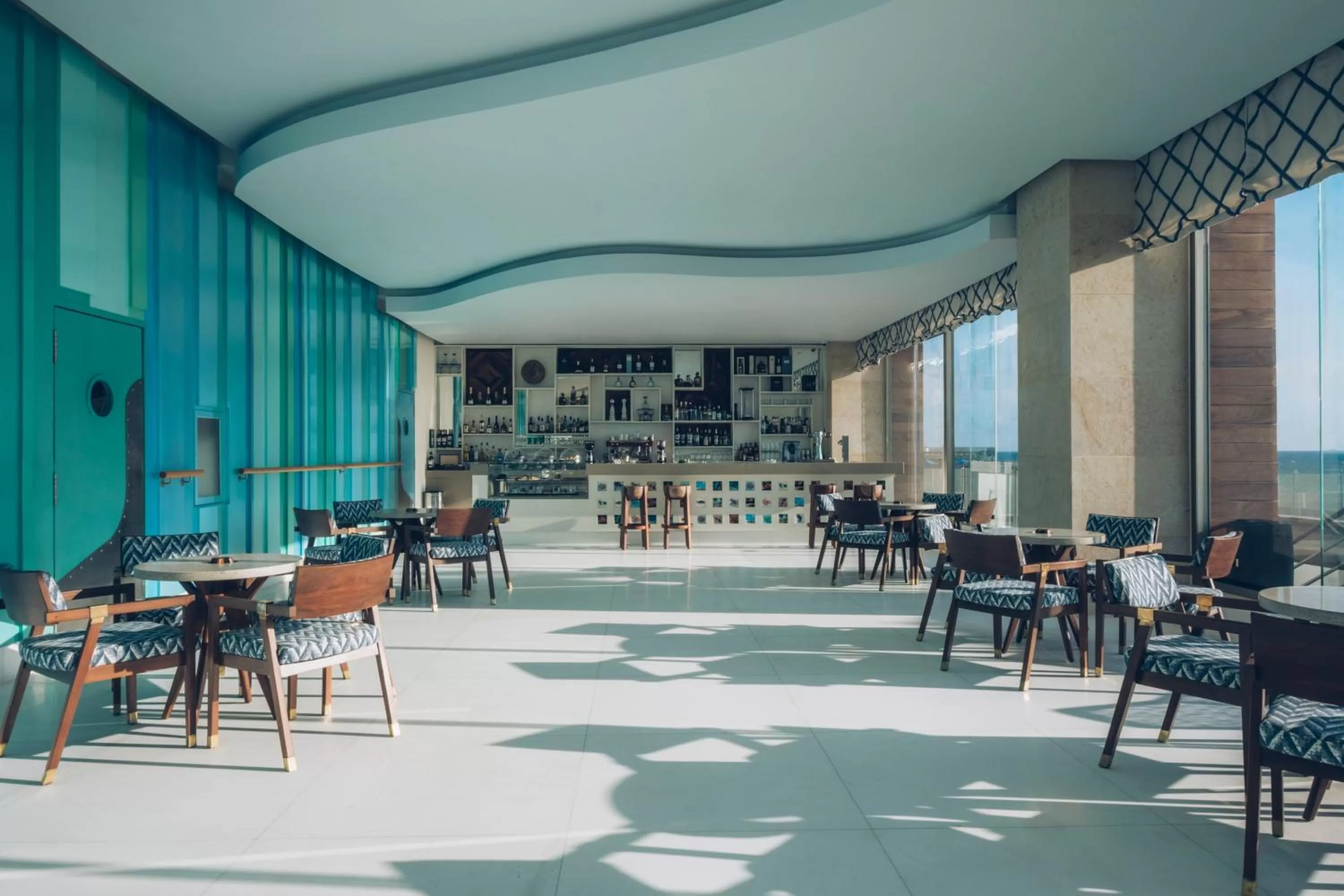 Lounge or bar in Coral Level at Iberostar Selection Cancun